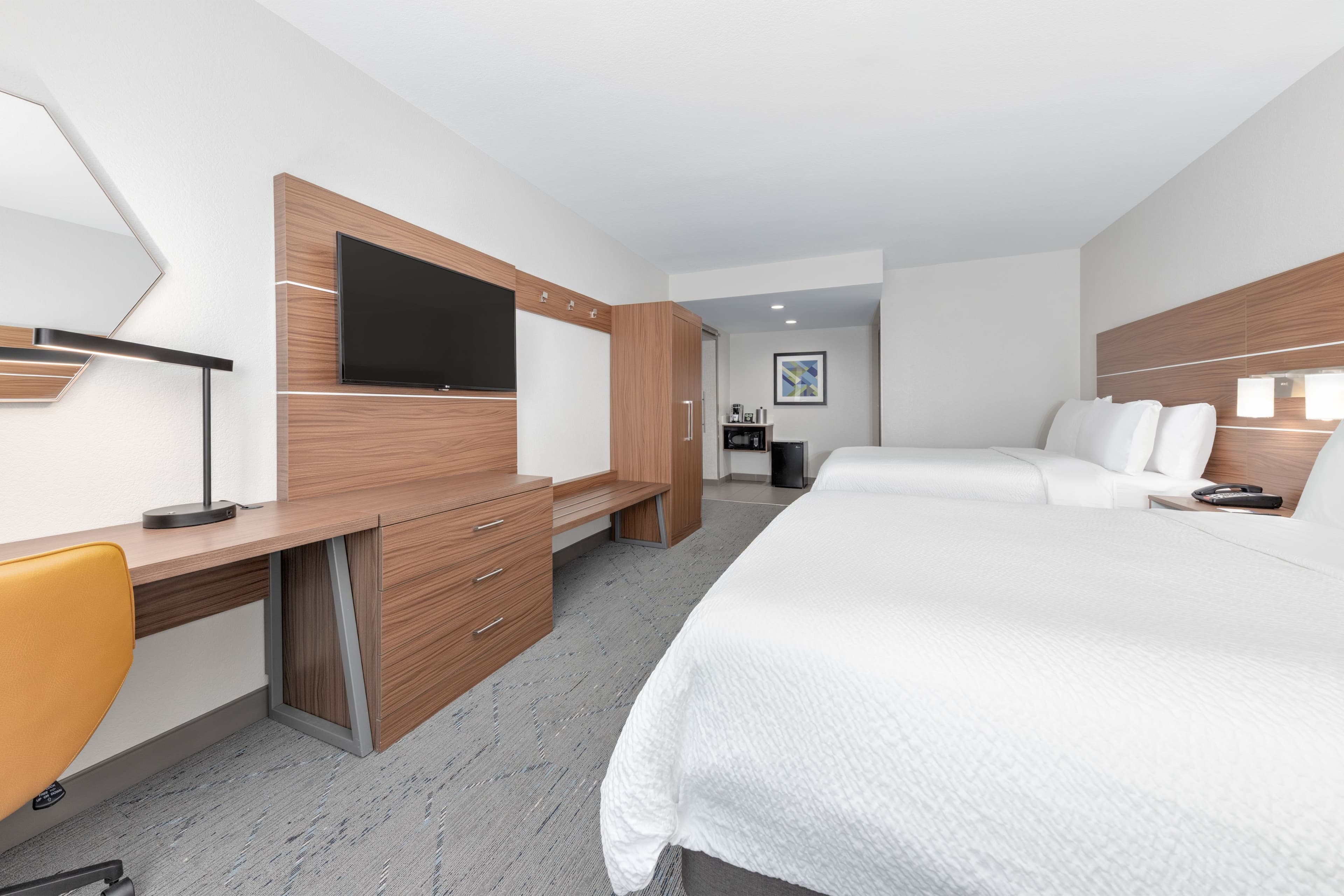 Holiday Inn Express & Suites Moore — 30