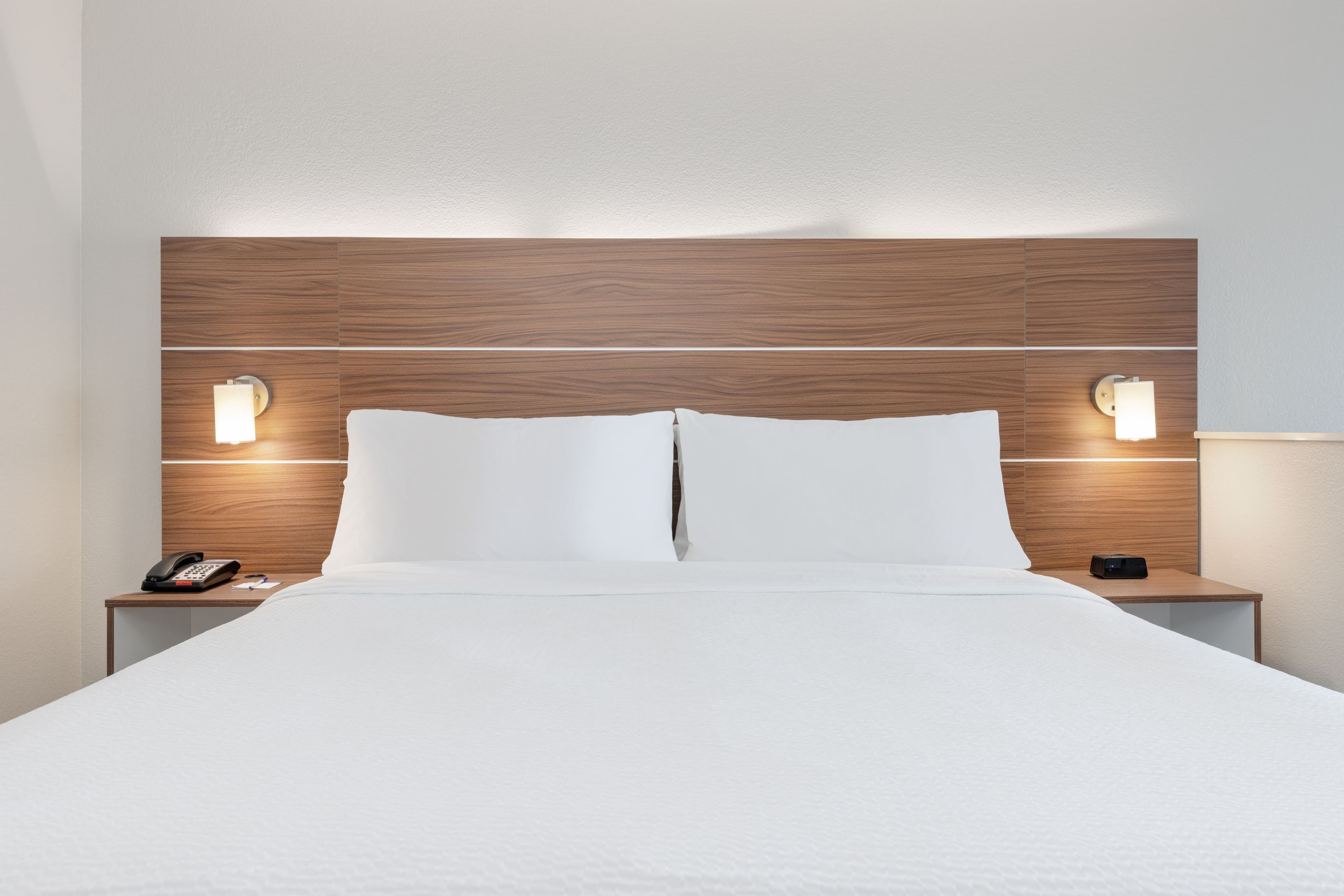Holiday Inn Express & Suites Moore - Image 3