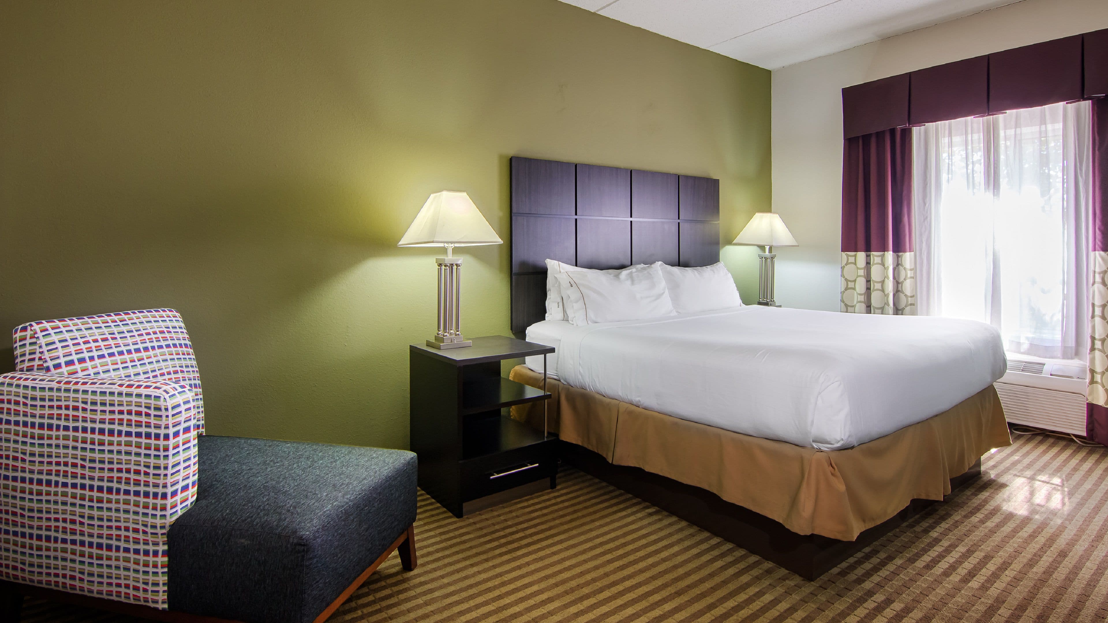 Holiday Inn Express & Suites Mooresville - Lake Norman — 4