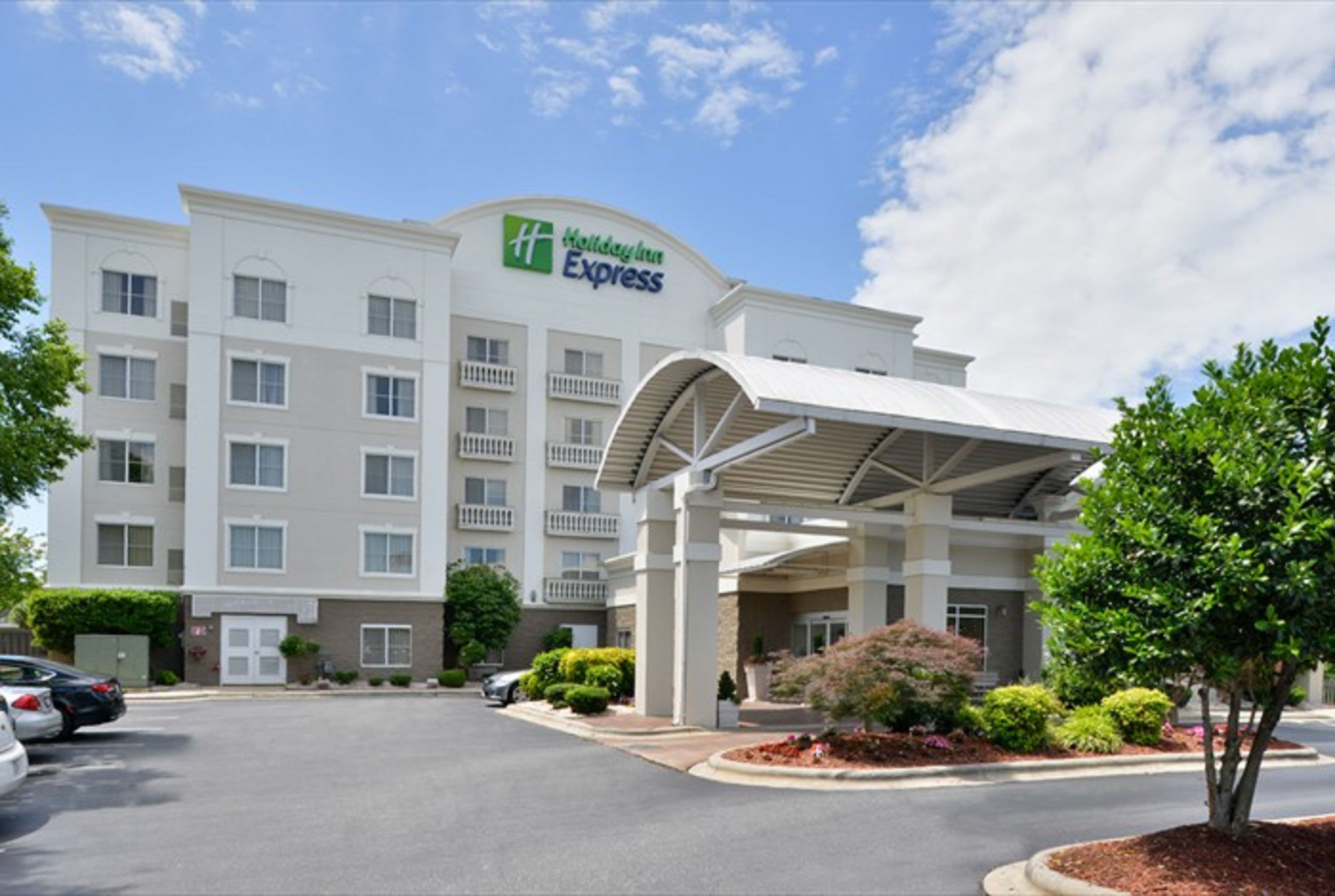 Holiday Inn Express & Suites Mooresville - Lake Norman