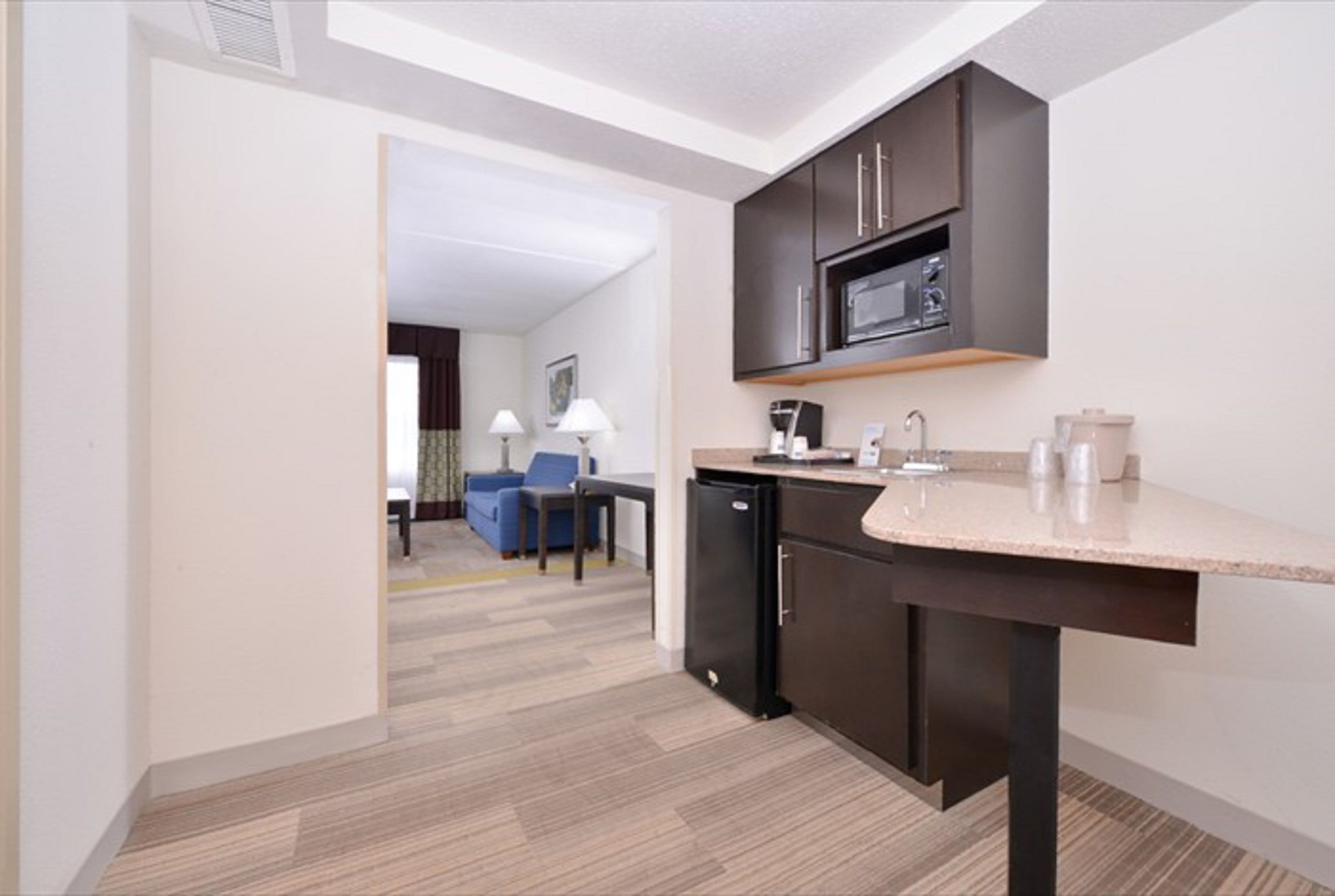Holiday Inn Express & Suites Mooresville - Lake Norman — 53
