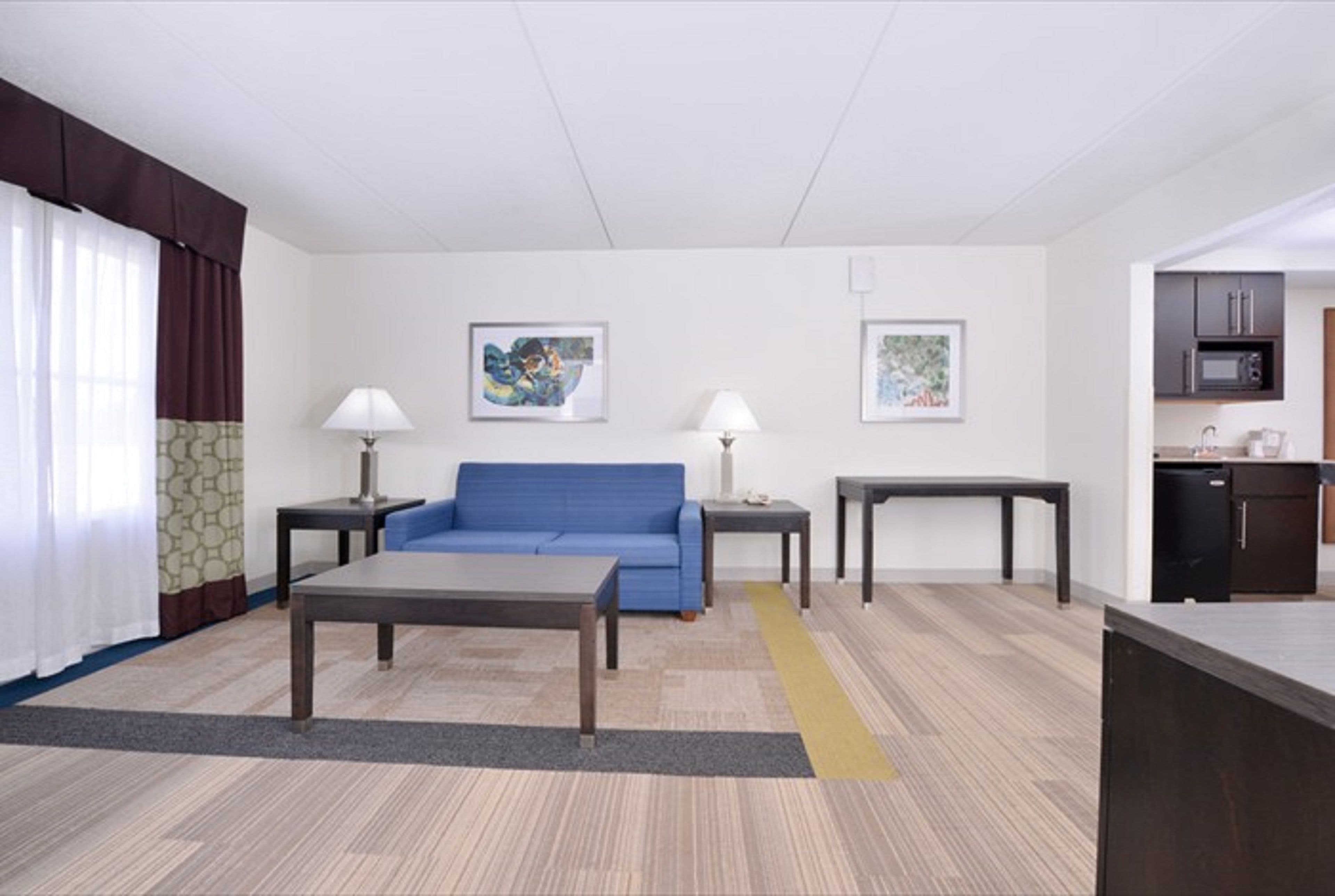 Holiday Inn Express & Suites Mooresville - Lake Norman — 52