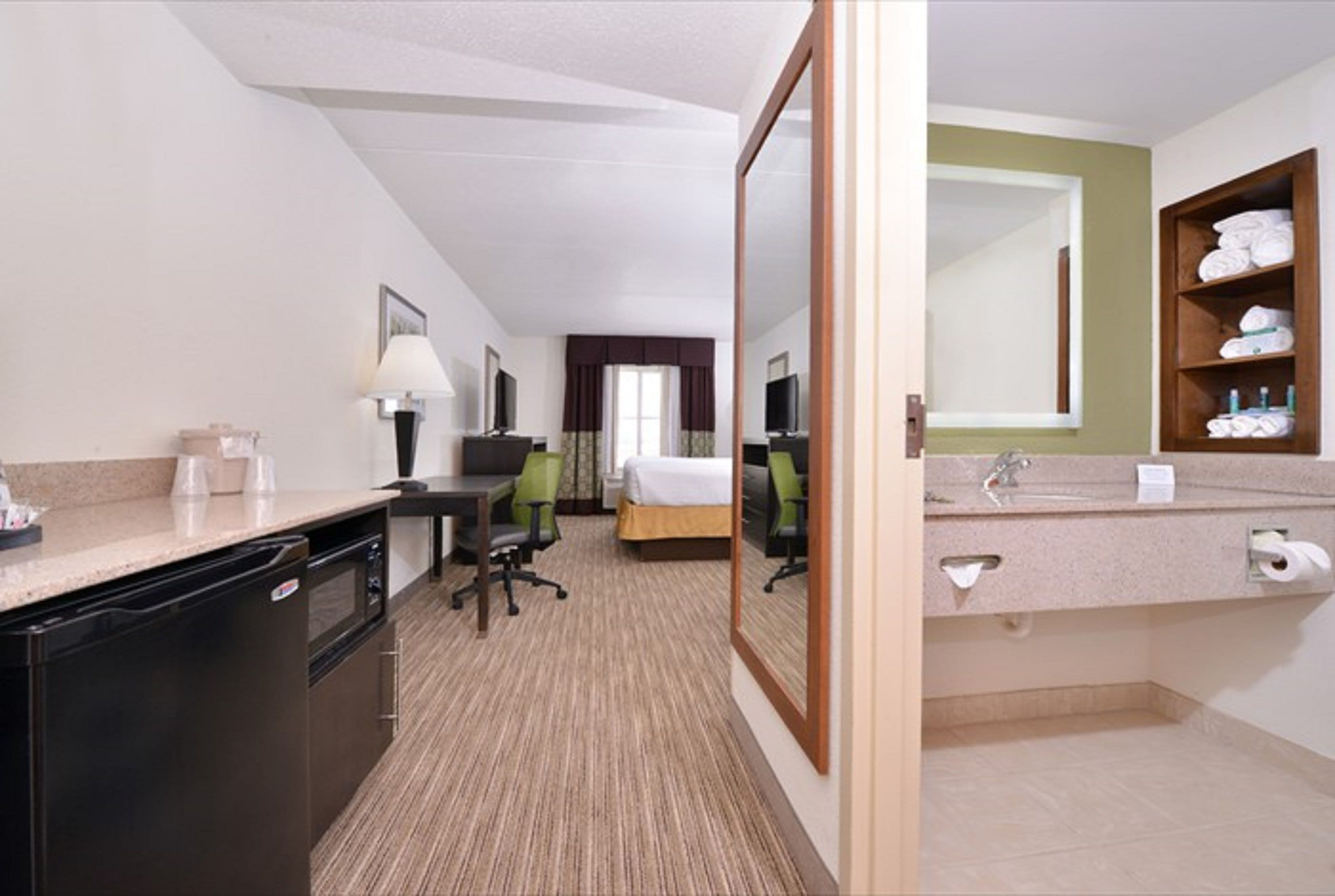 Holiday Inn Express & Suites Mooresville - Lake Norman — 8
