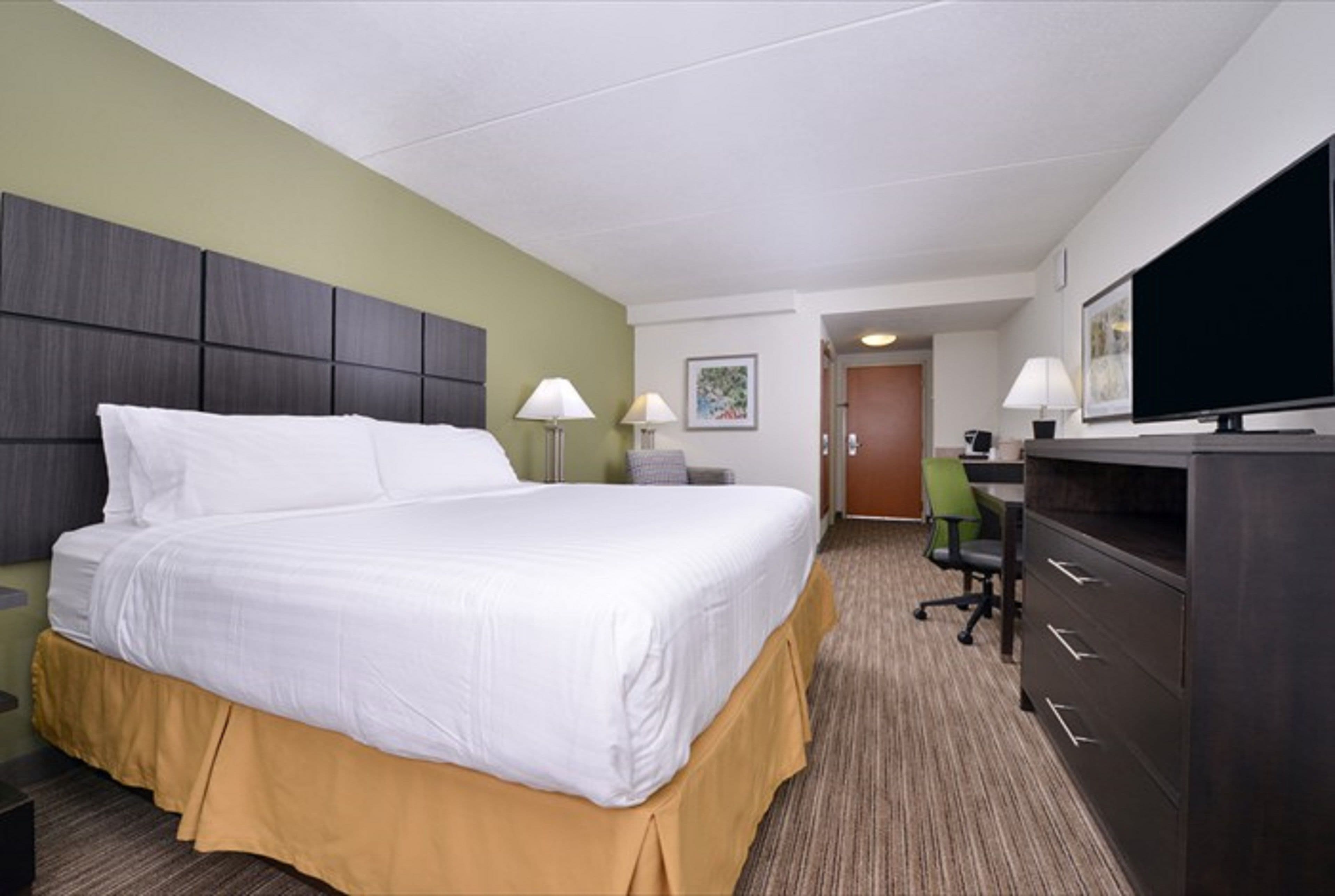 Holiday Inn Express & Suites Mooresville - Lake Norman — 10