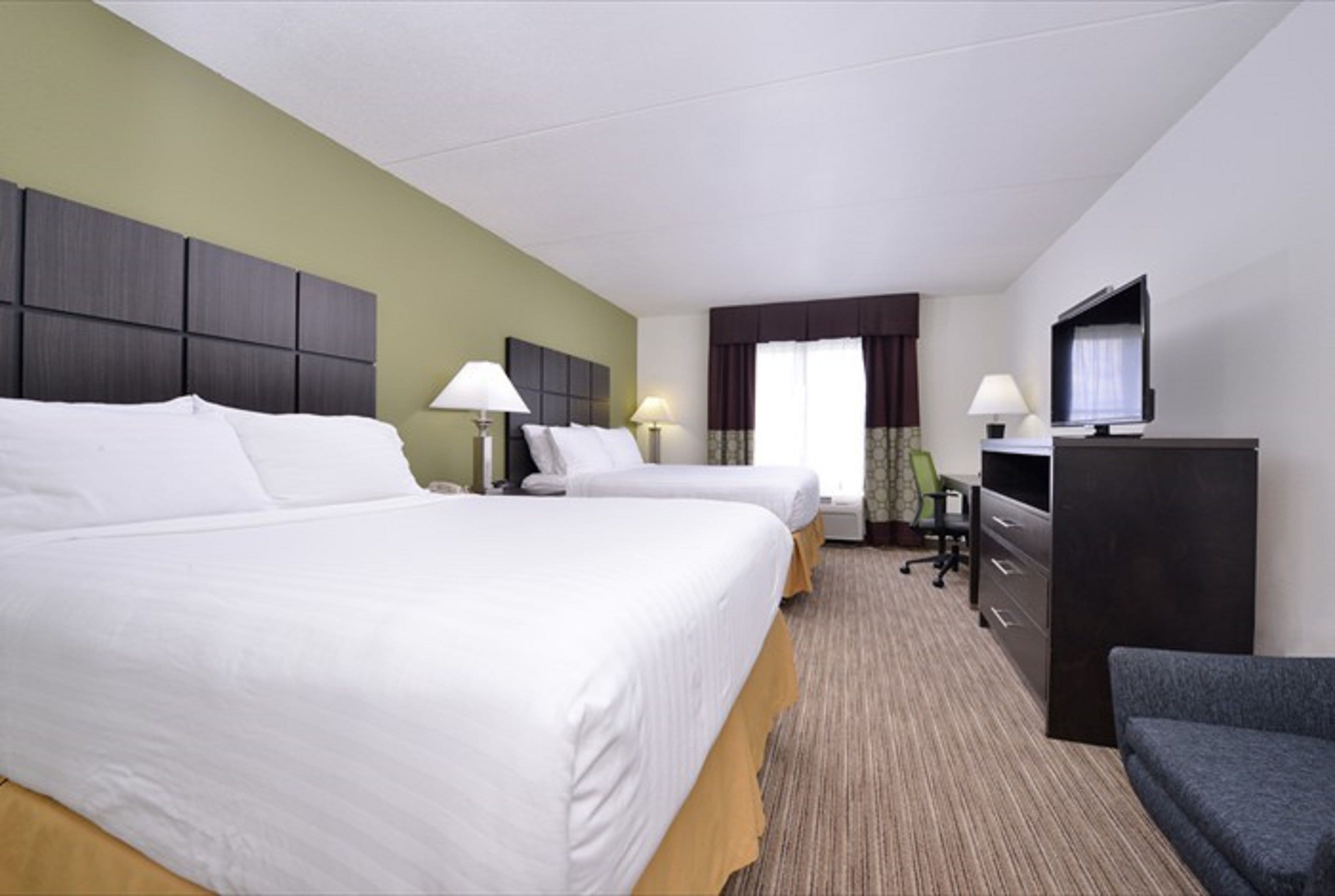 Holiday Inn Express & Suites Mooresville - Lake Norman — 28