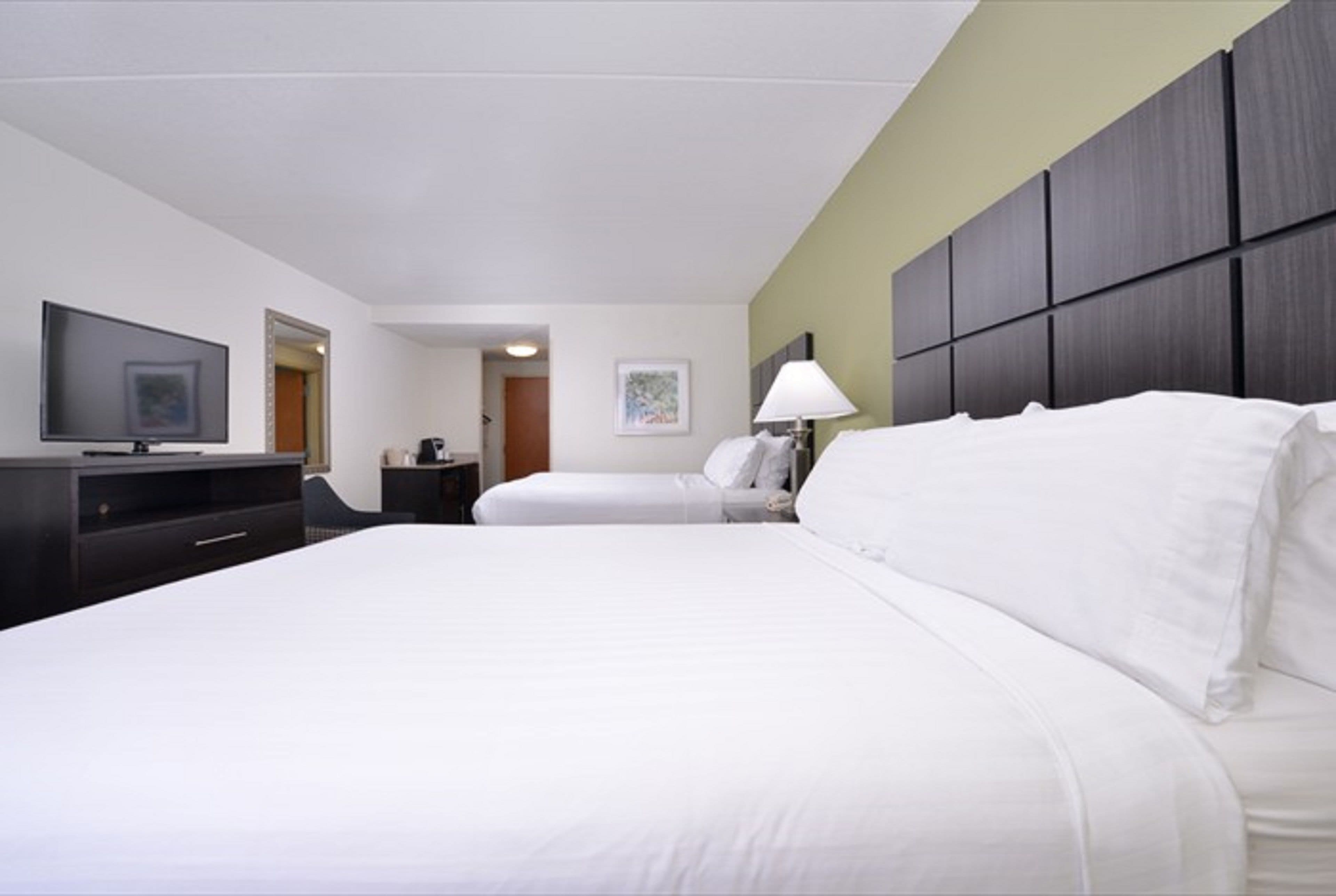 Holiday Inn Express & Suites Mooresville - Lake Norman — 29