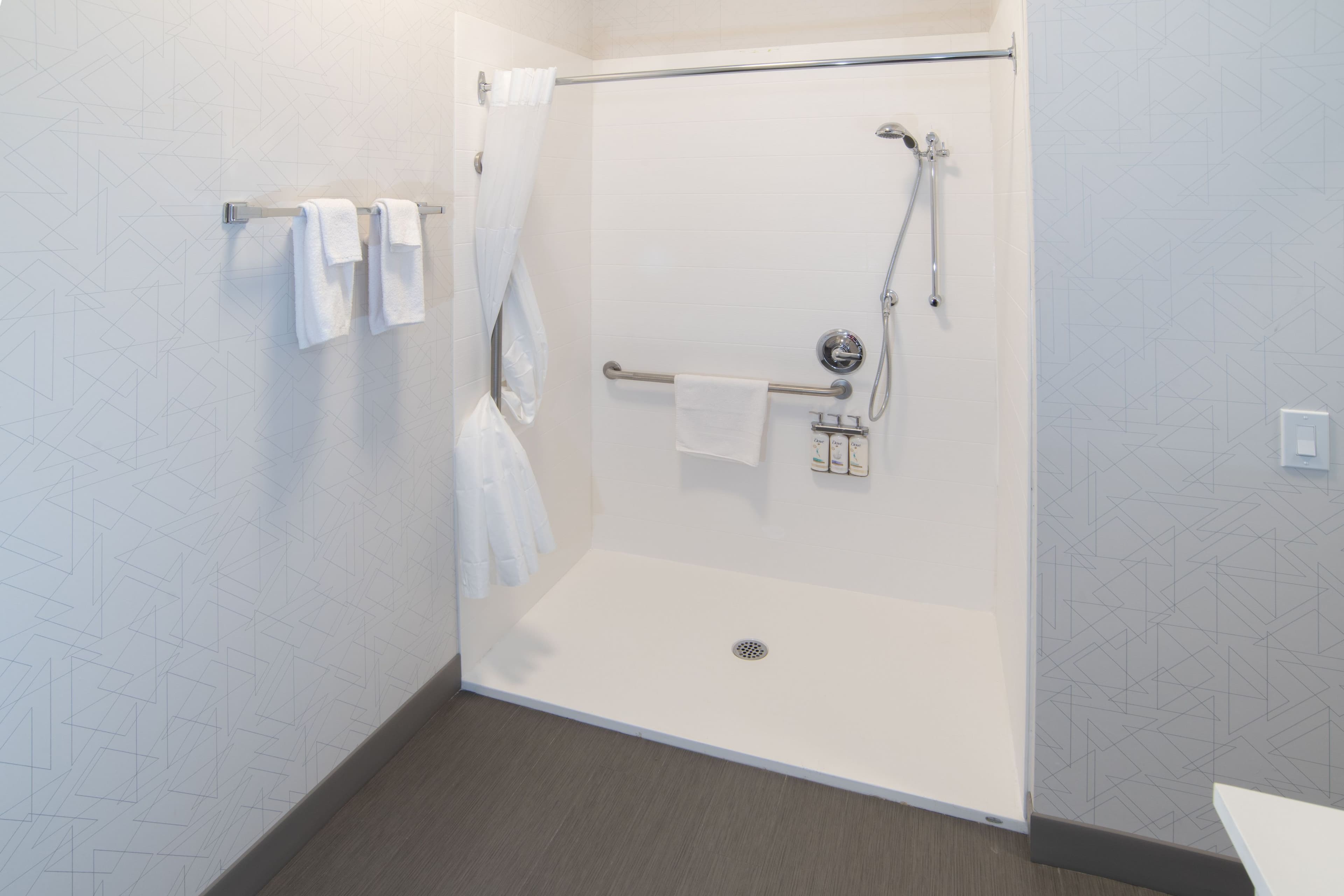 Holiday Inn Express & Suites Moose Jaw — 9