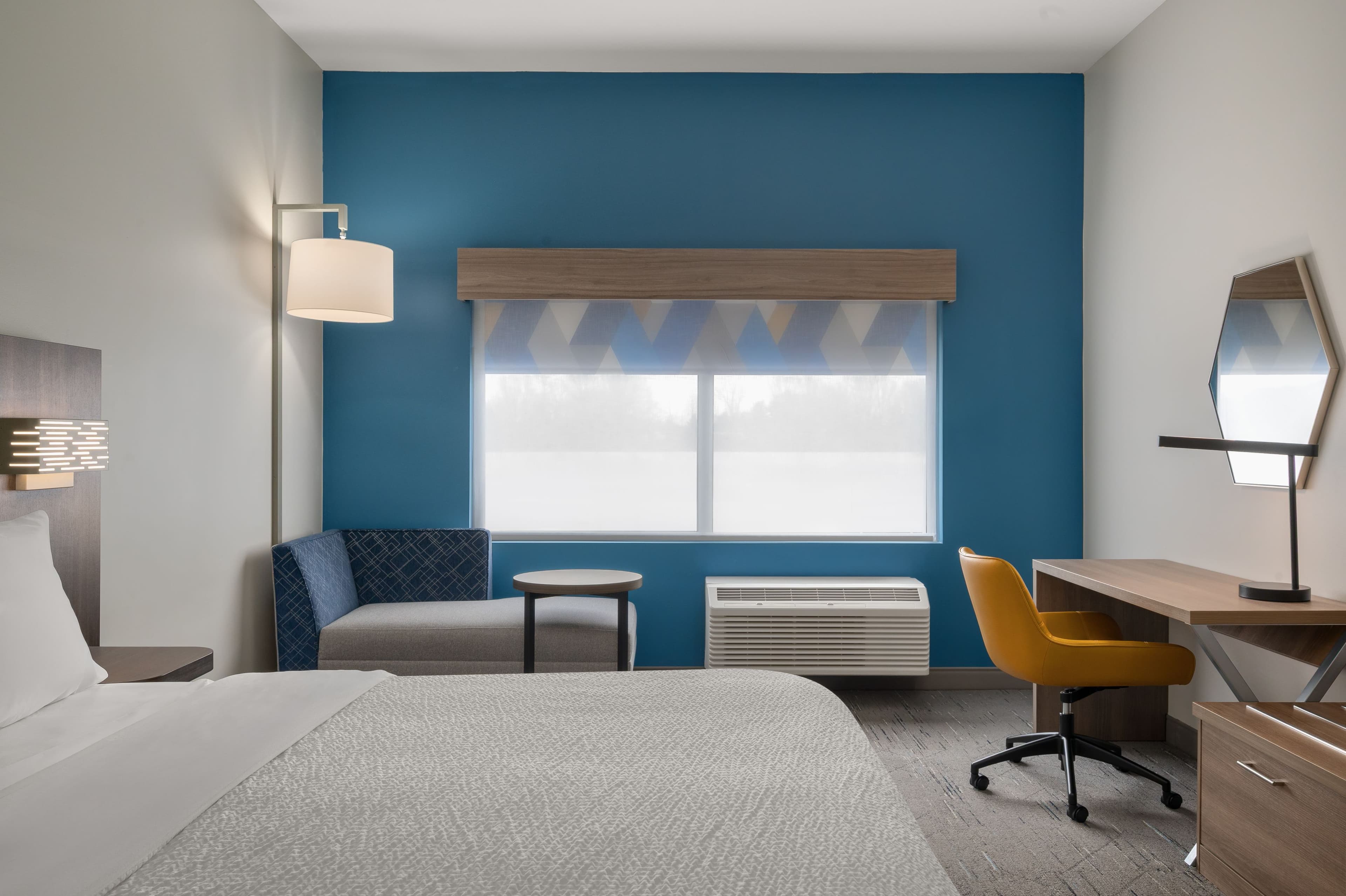 Holiday Inn Express & Suites Muncie Northwest — 11