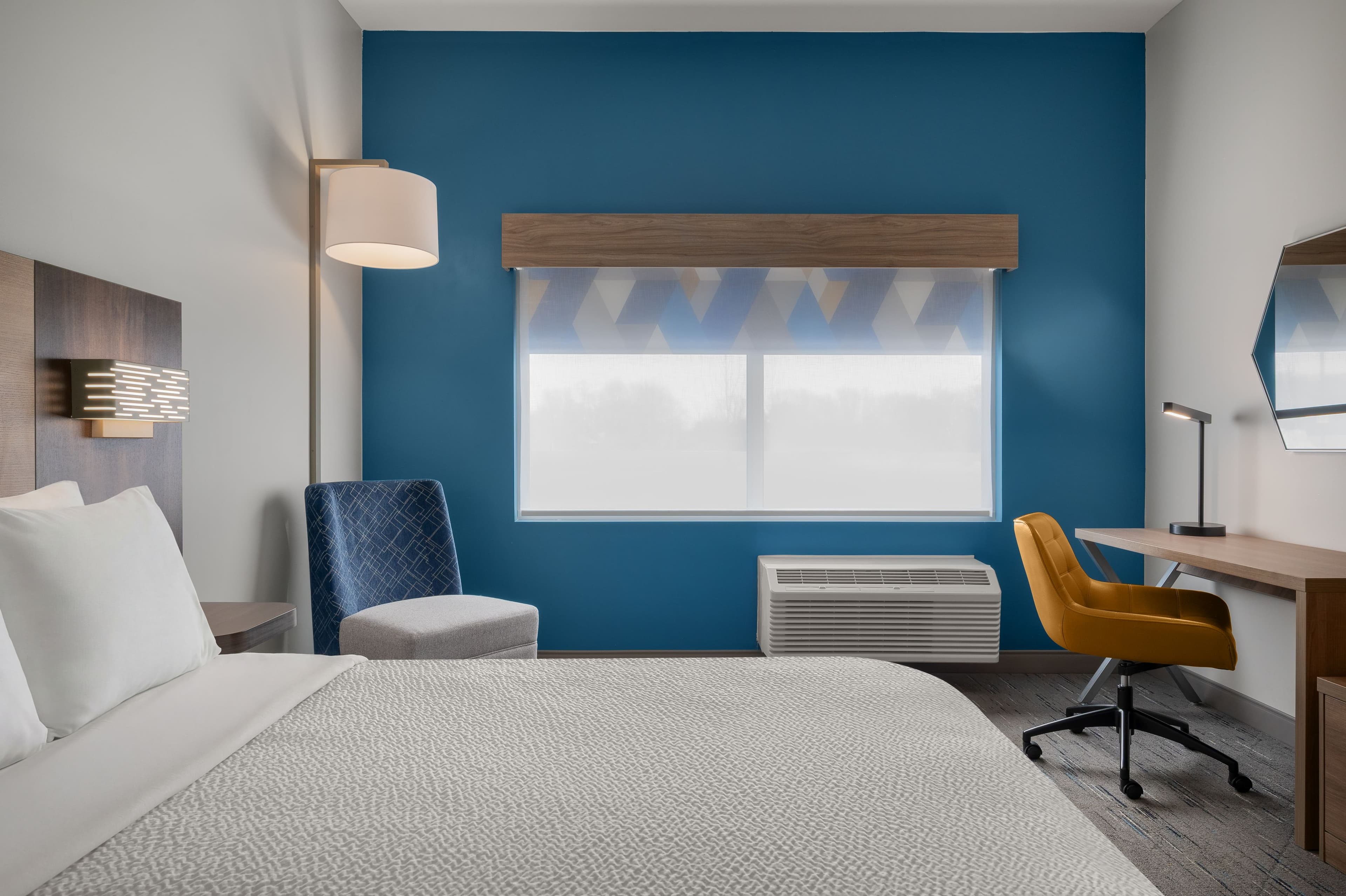 Holiday Inn Express & Suites Muncie Northwest — 18