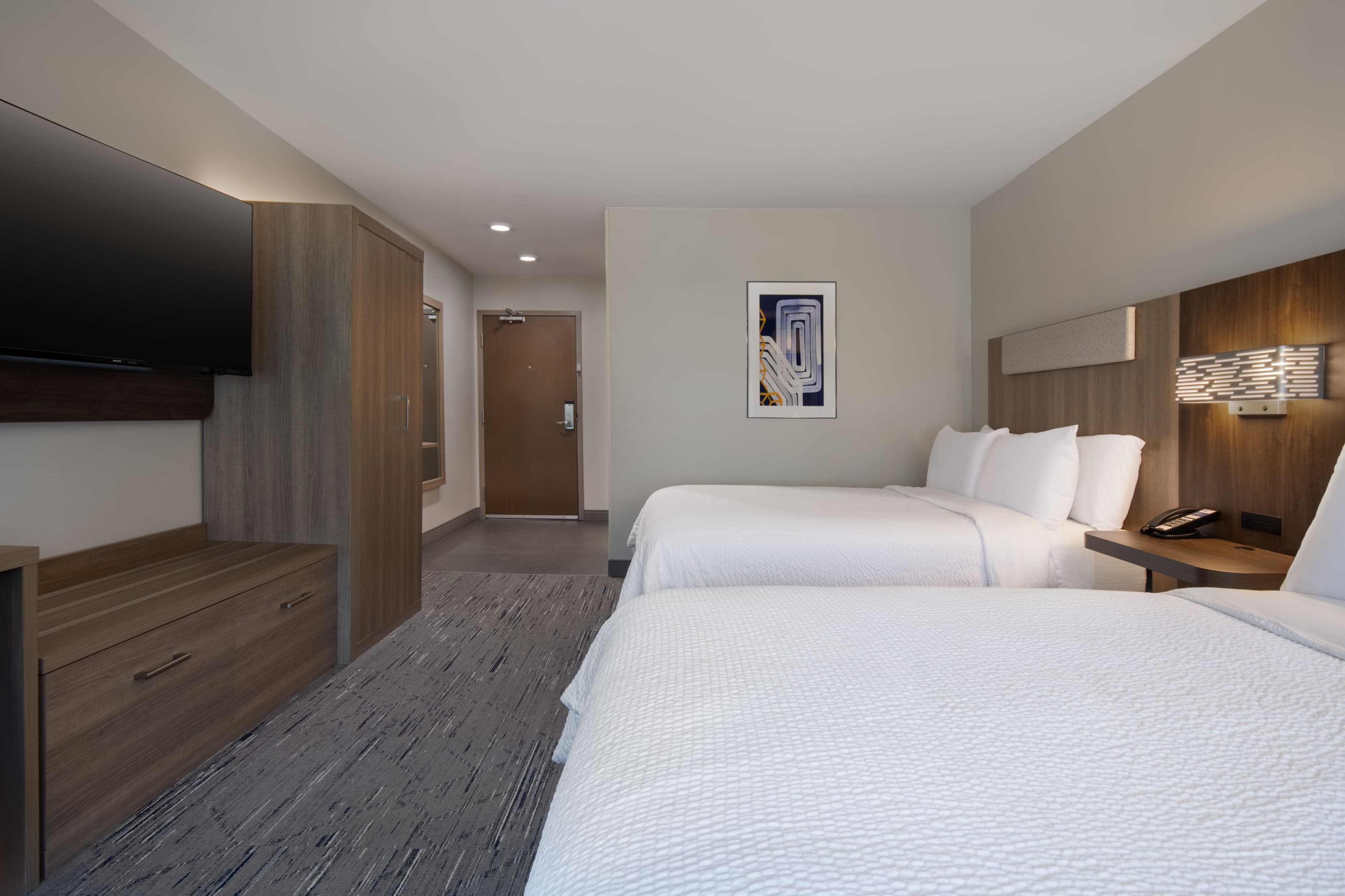 Holiday Inn Express & Suites Muskegon - Grand Haven — 15
