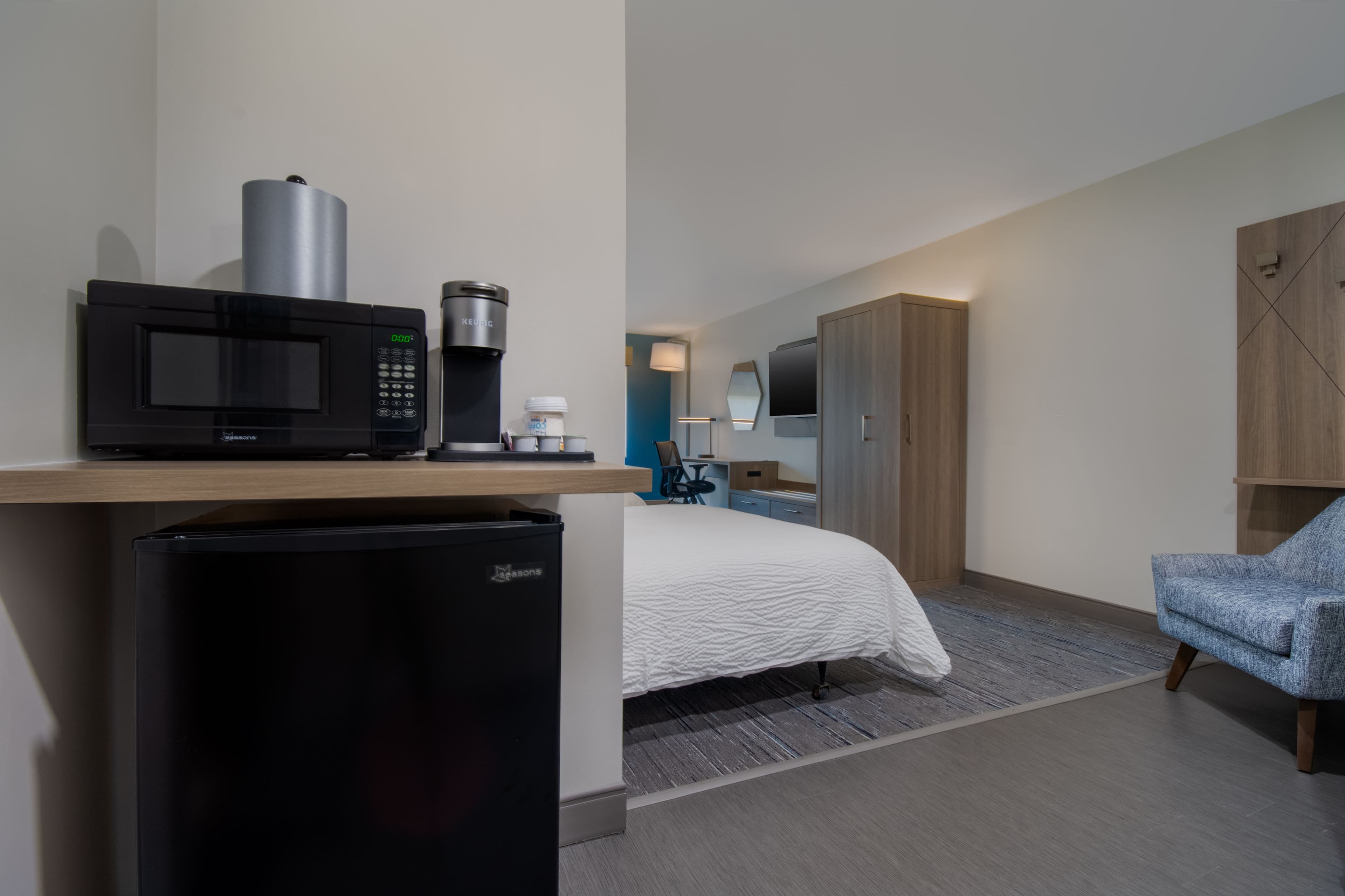 Holiday Inn Express & Suites Muskegon - Grand Haven — 18