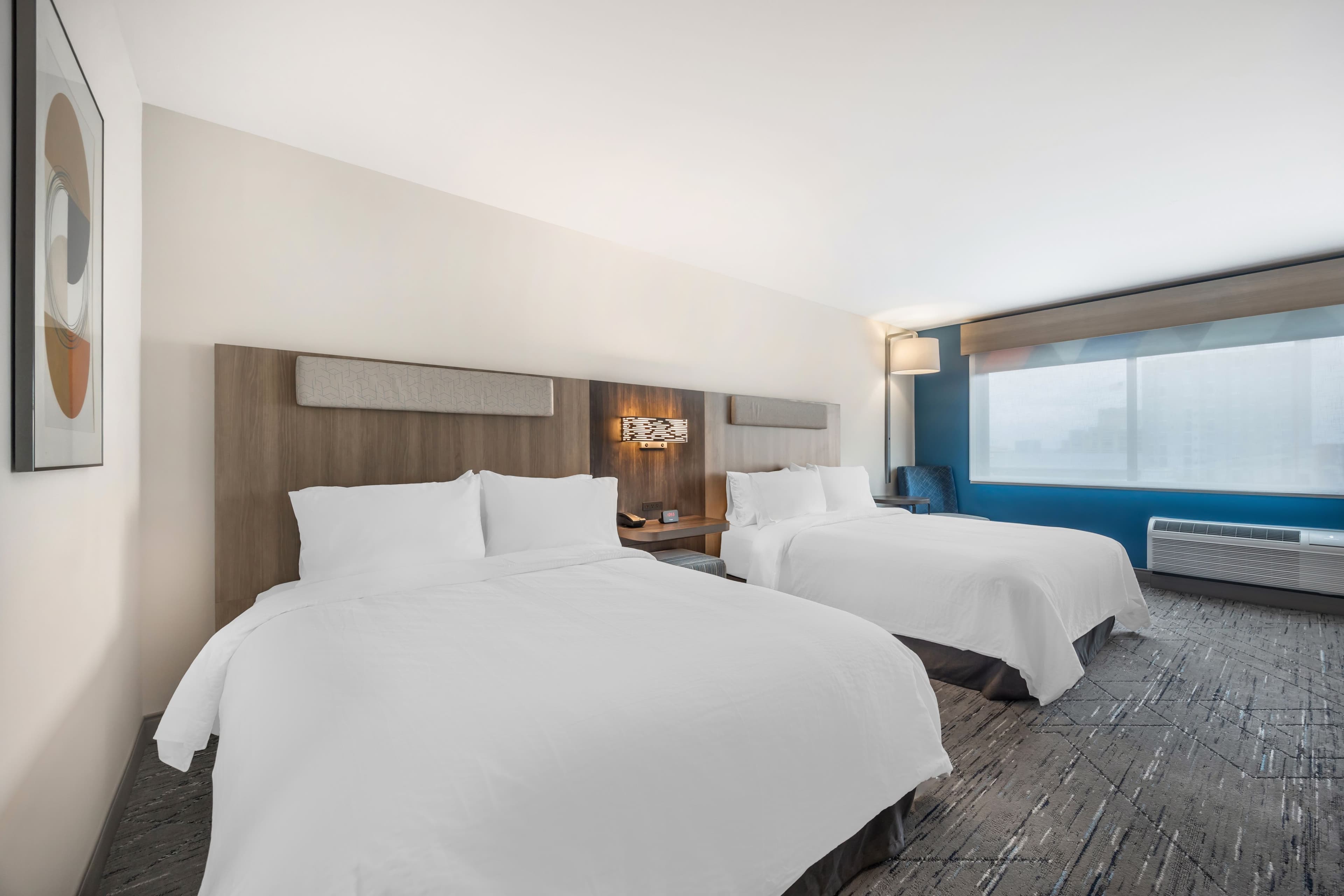 Holiday Inn Express & Suites Nashville West End - Univ Area — 7