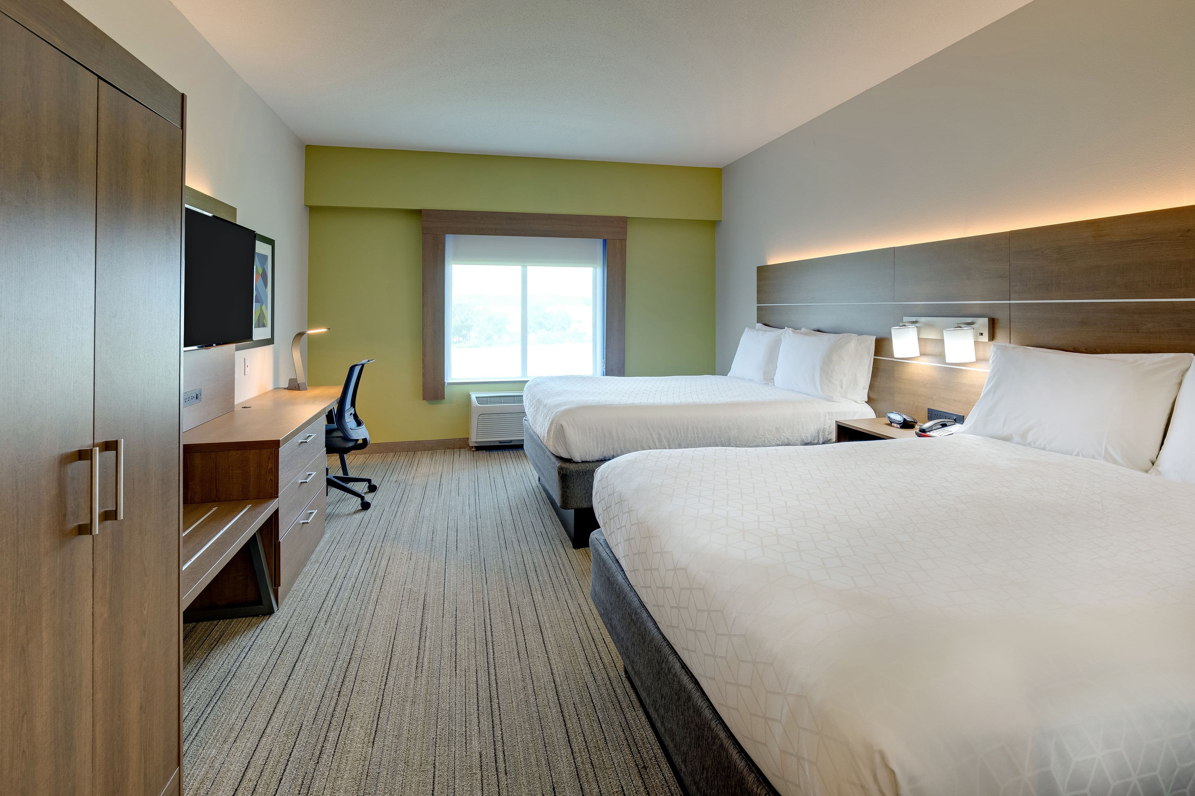 Holiday Inn Express & Suites Nashville-Opryland — 12