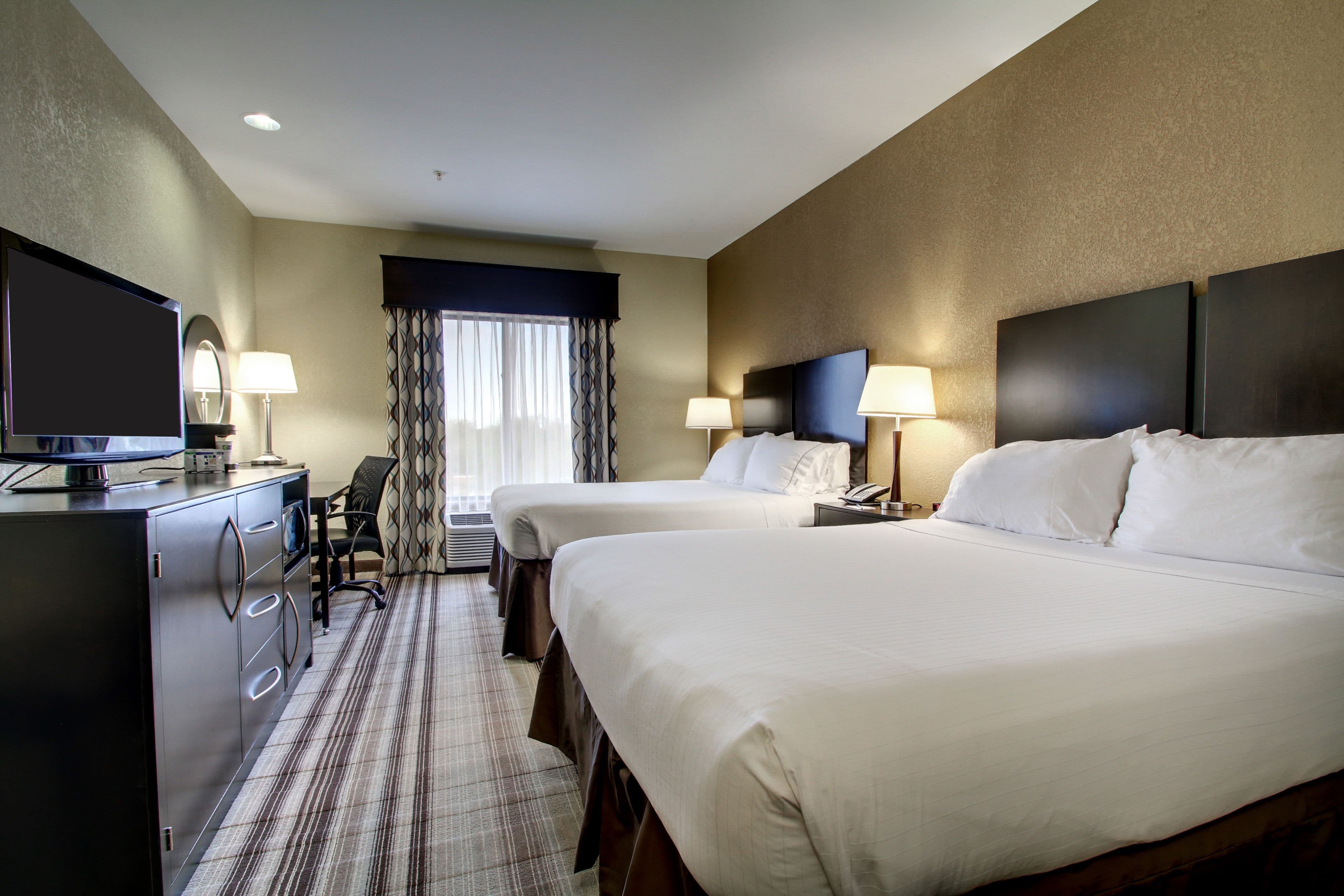 Holiday Inn Express & Suites Natchez South — 12