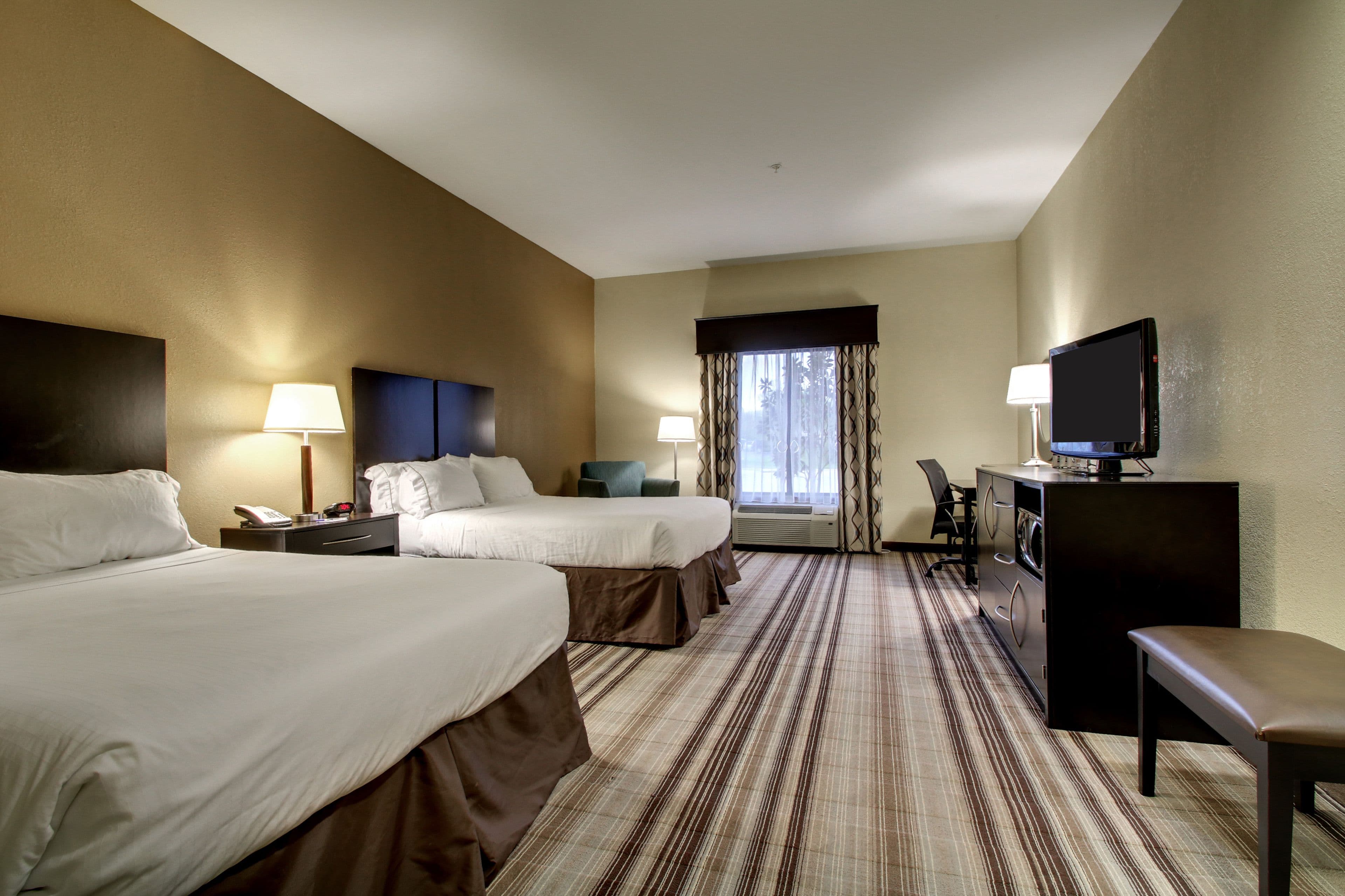 Holiday Inn Express & Suites Natchez South — 16