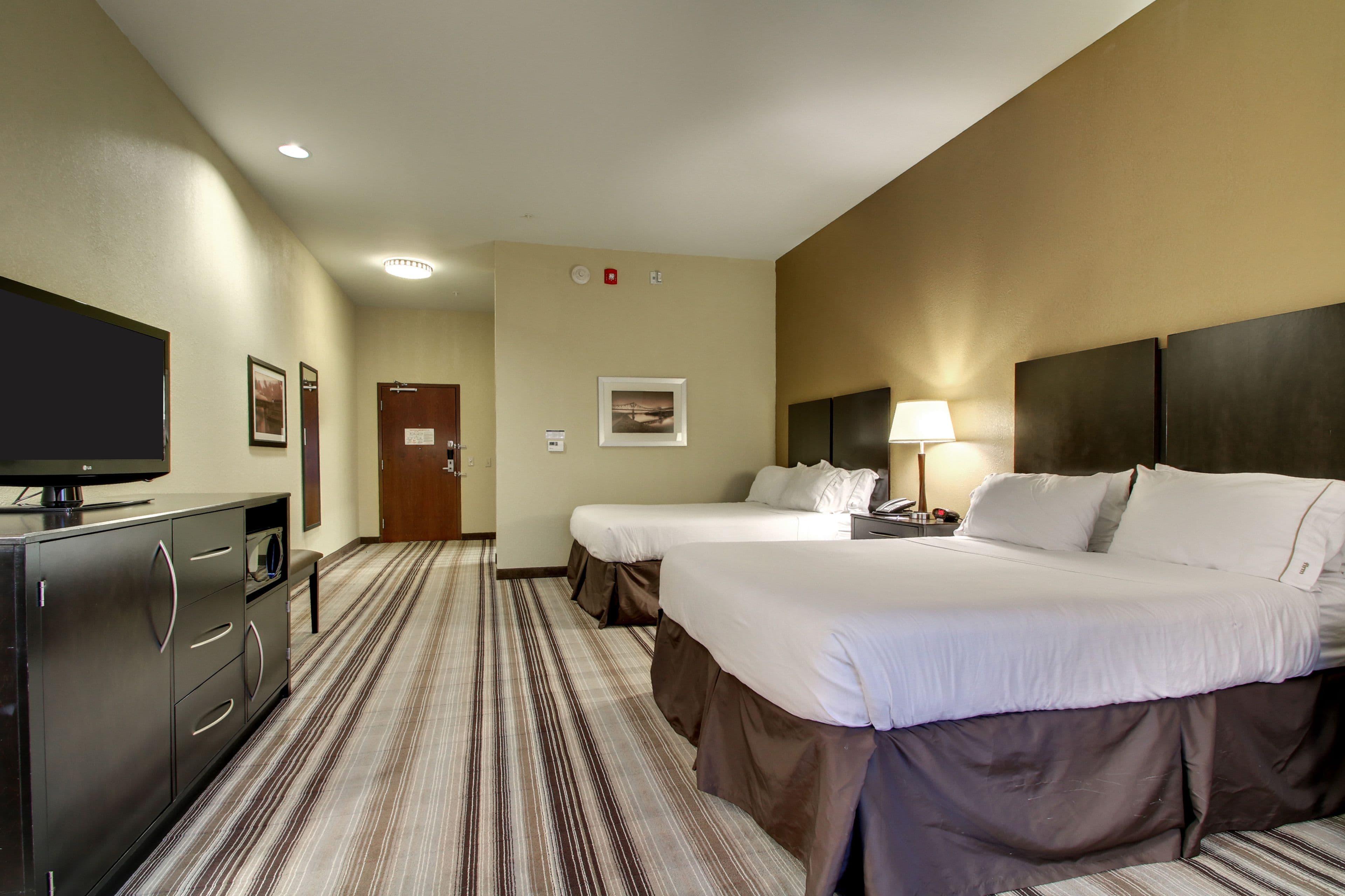 Holiday Inn Express & Suites Natchez South — 14