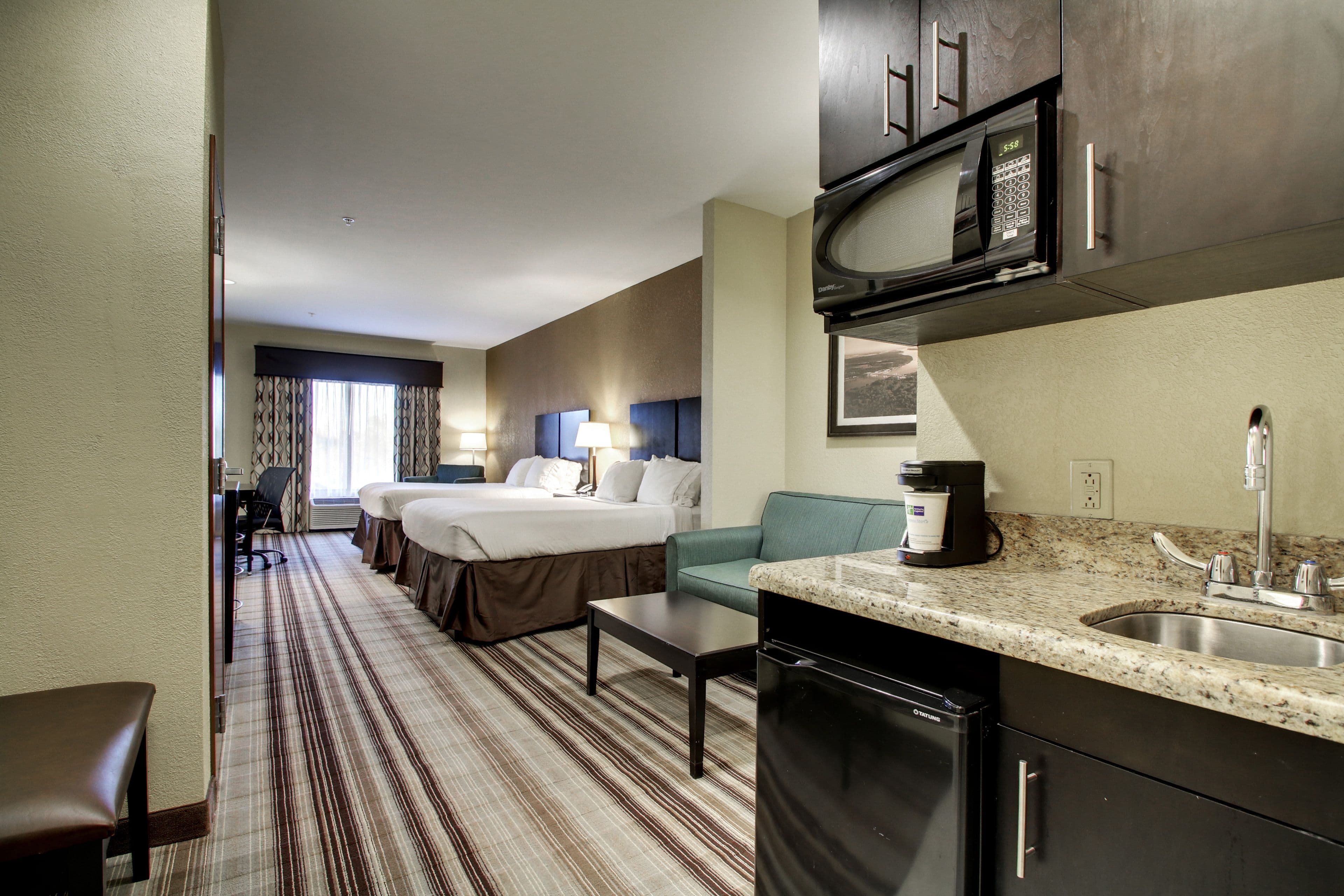Holiday Inn Express & Suites Natchez South — 23