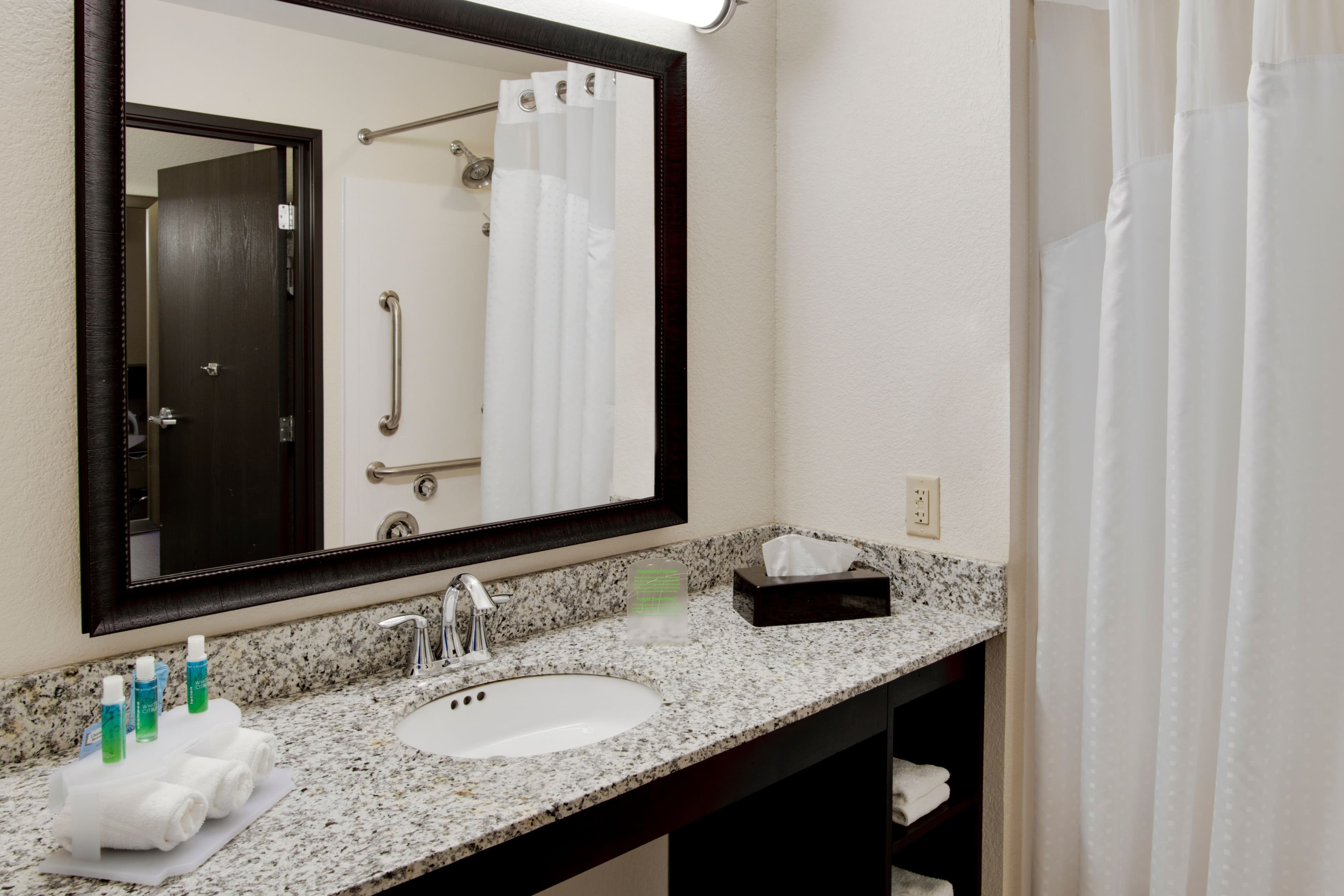 Holiday Inn Express & Suites Nevada — 26