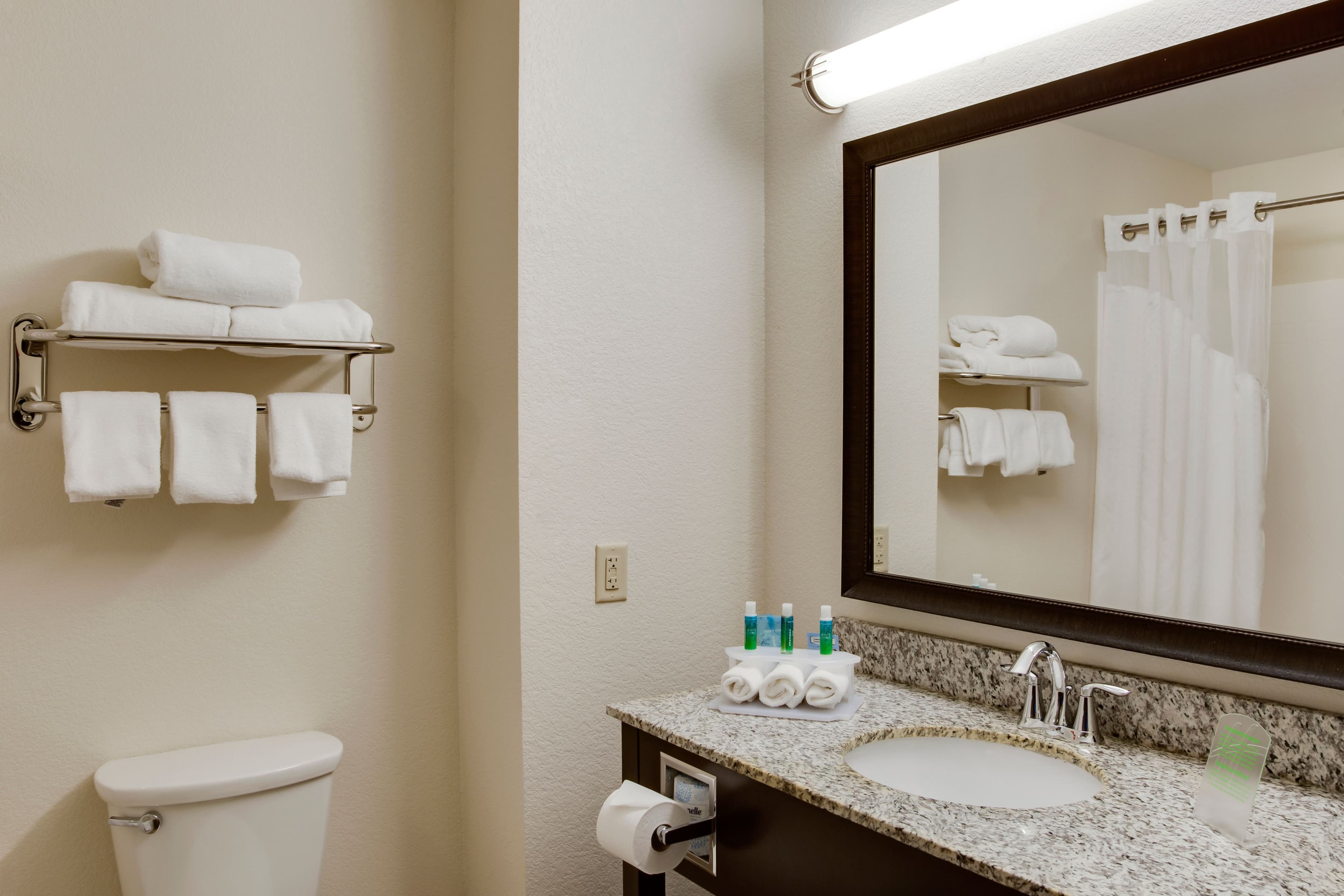 Holiday Inn Express & Suites Nevada — 42