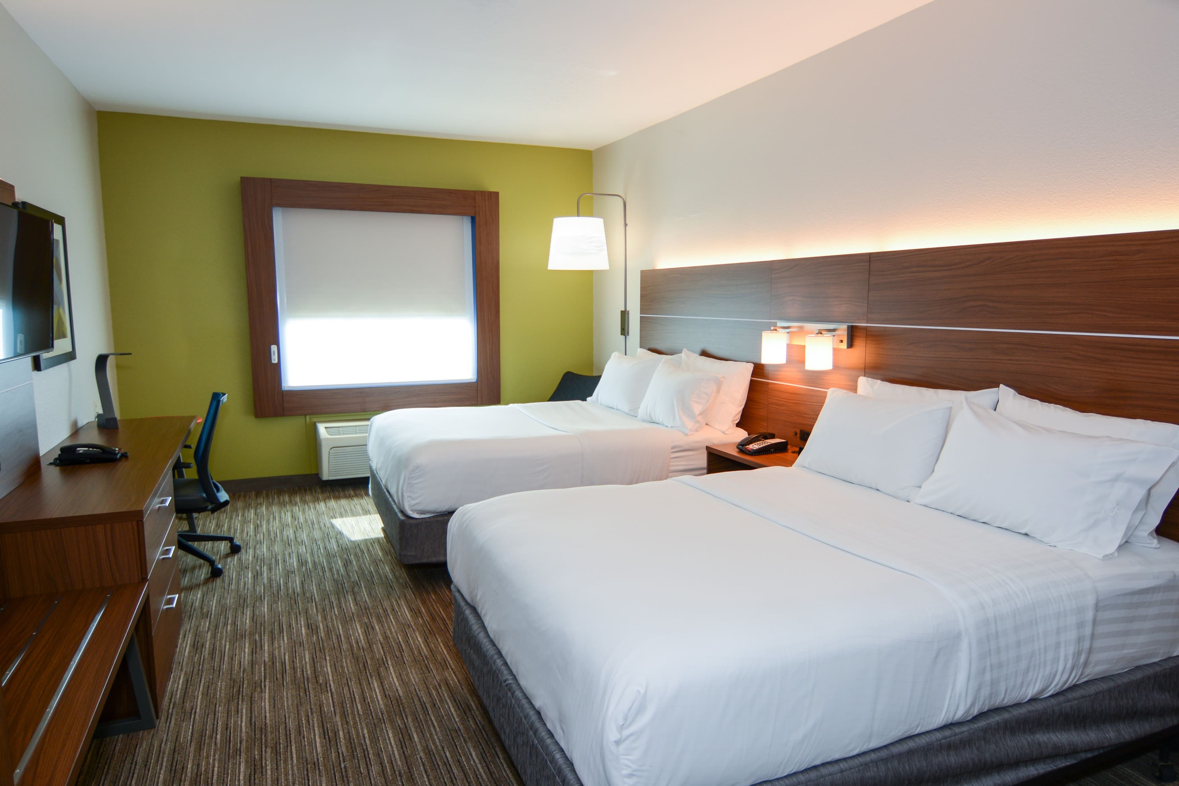 Holiday Inn Express & Suites New Boston — 14