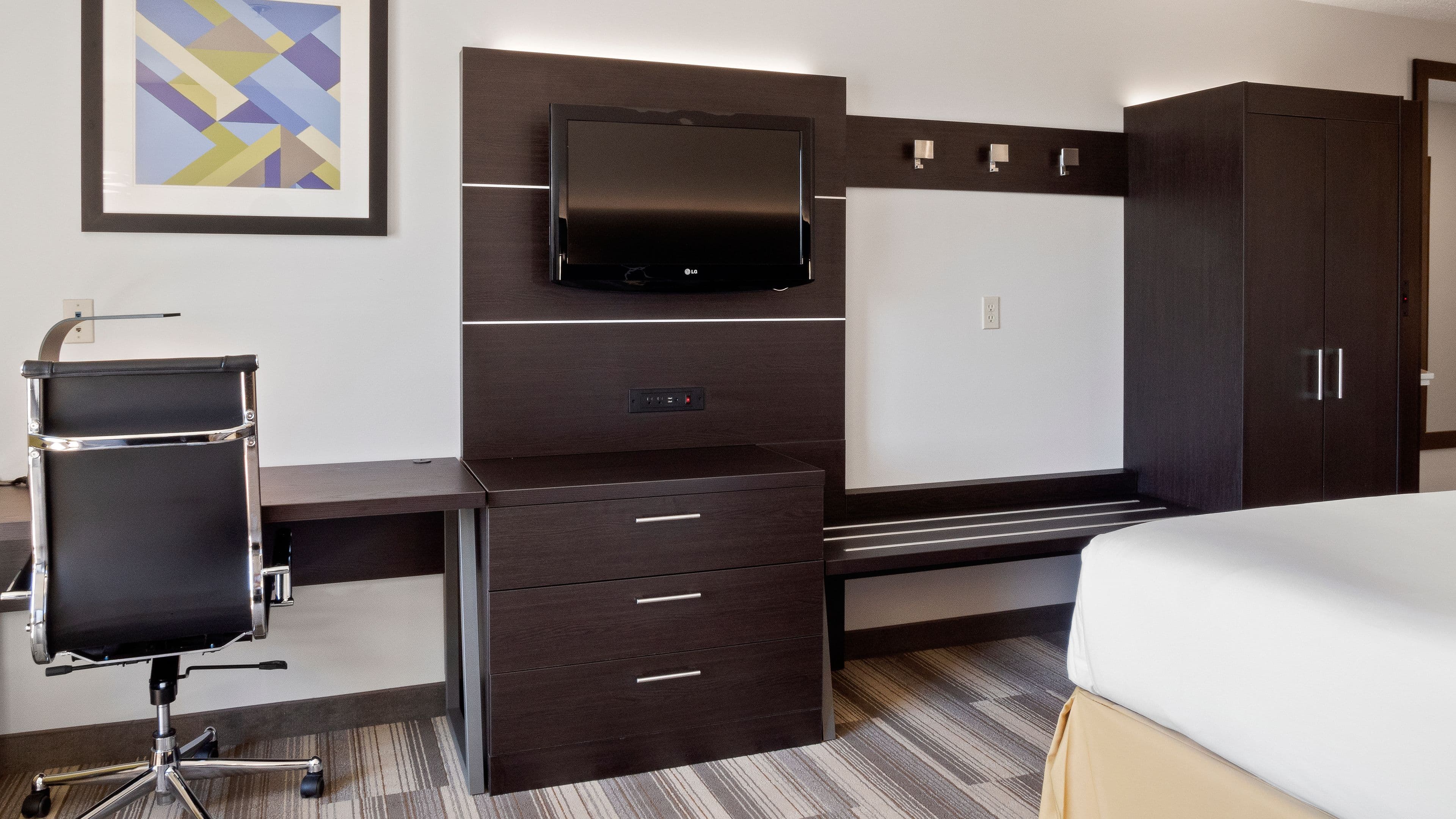 Holiday Inn Express & Suites Newton Sparta — 6