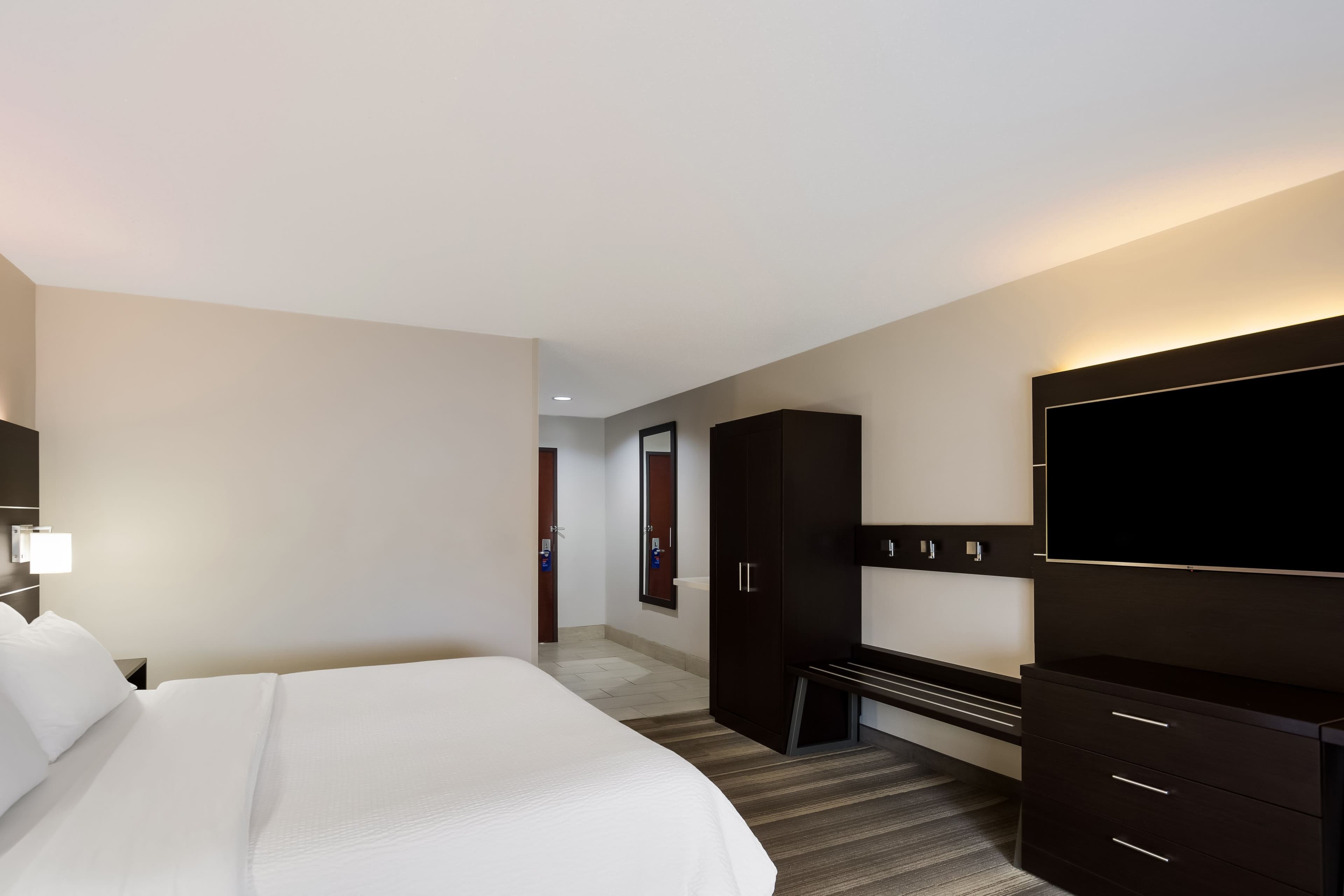 Holiday Inn Express & Suites Newton Sparta — 13