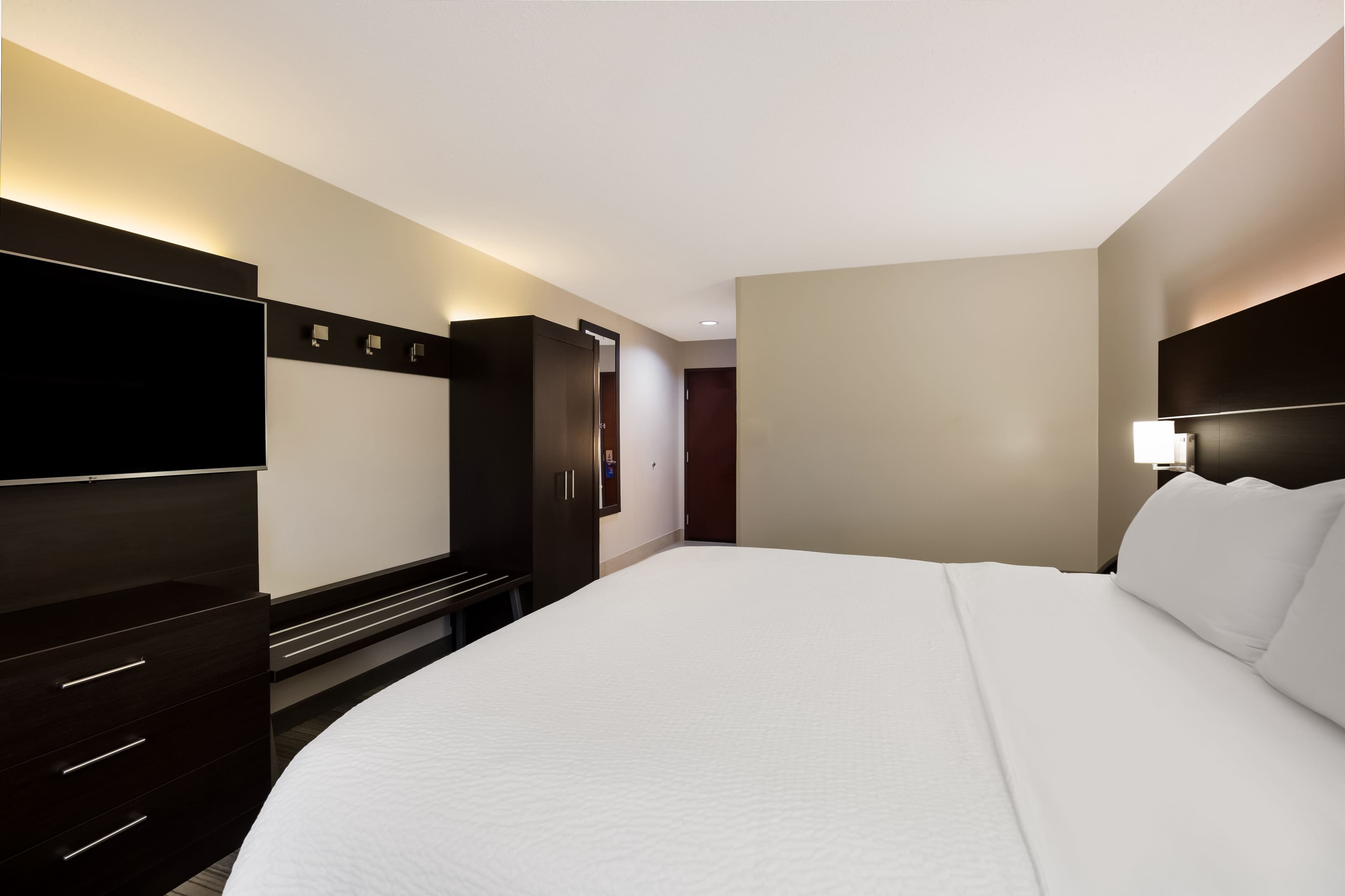 Holiday Inn Express & Suites Newton Sparta — 8