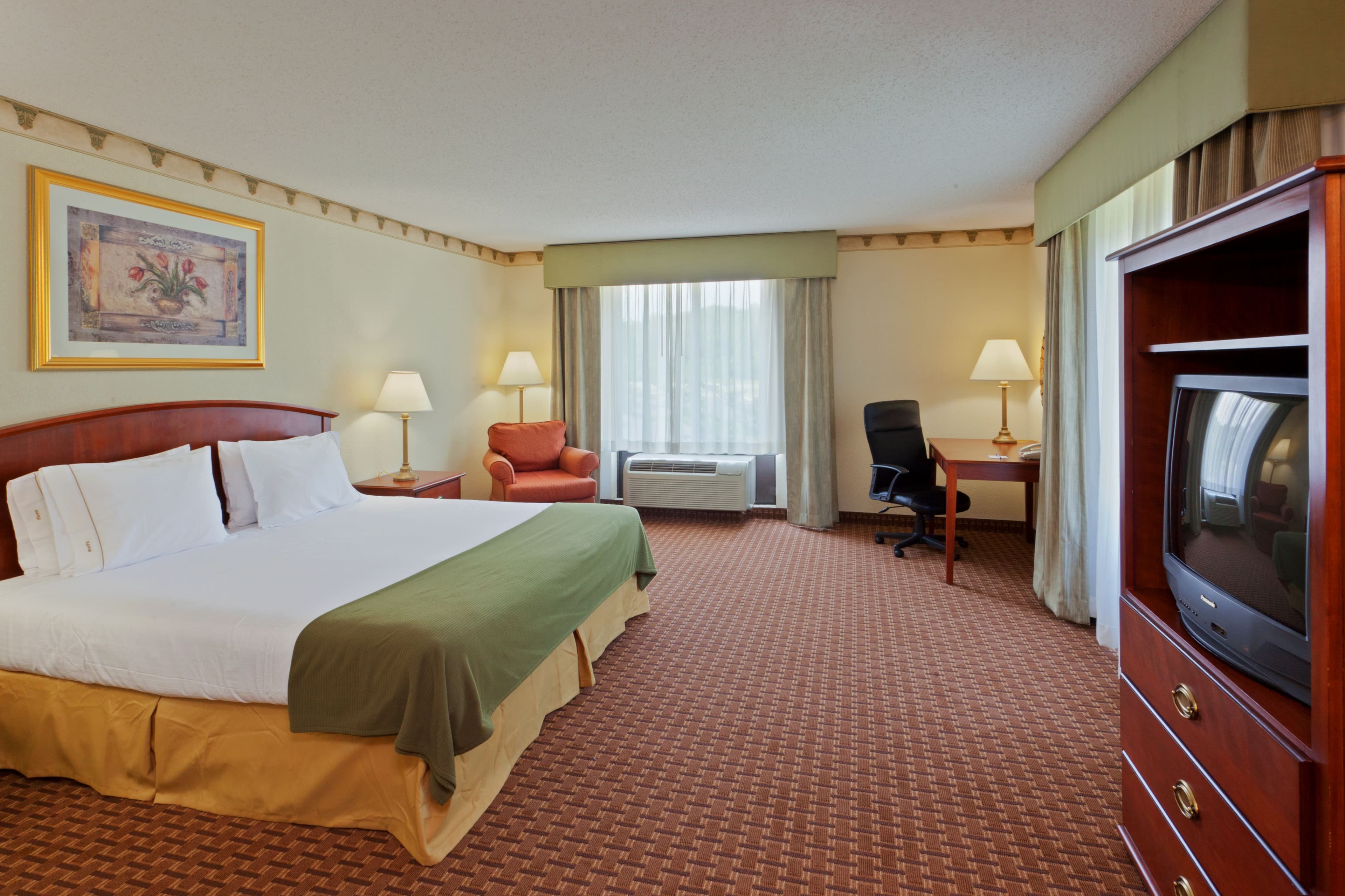 Holiday Inn Express & Suites North East — 18