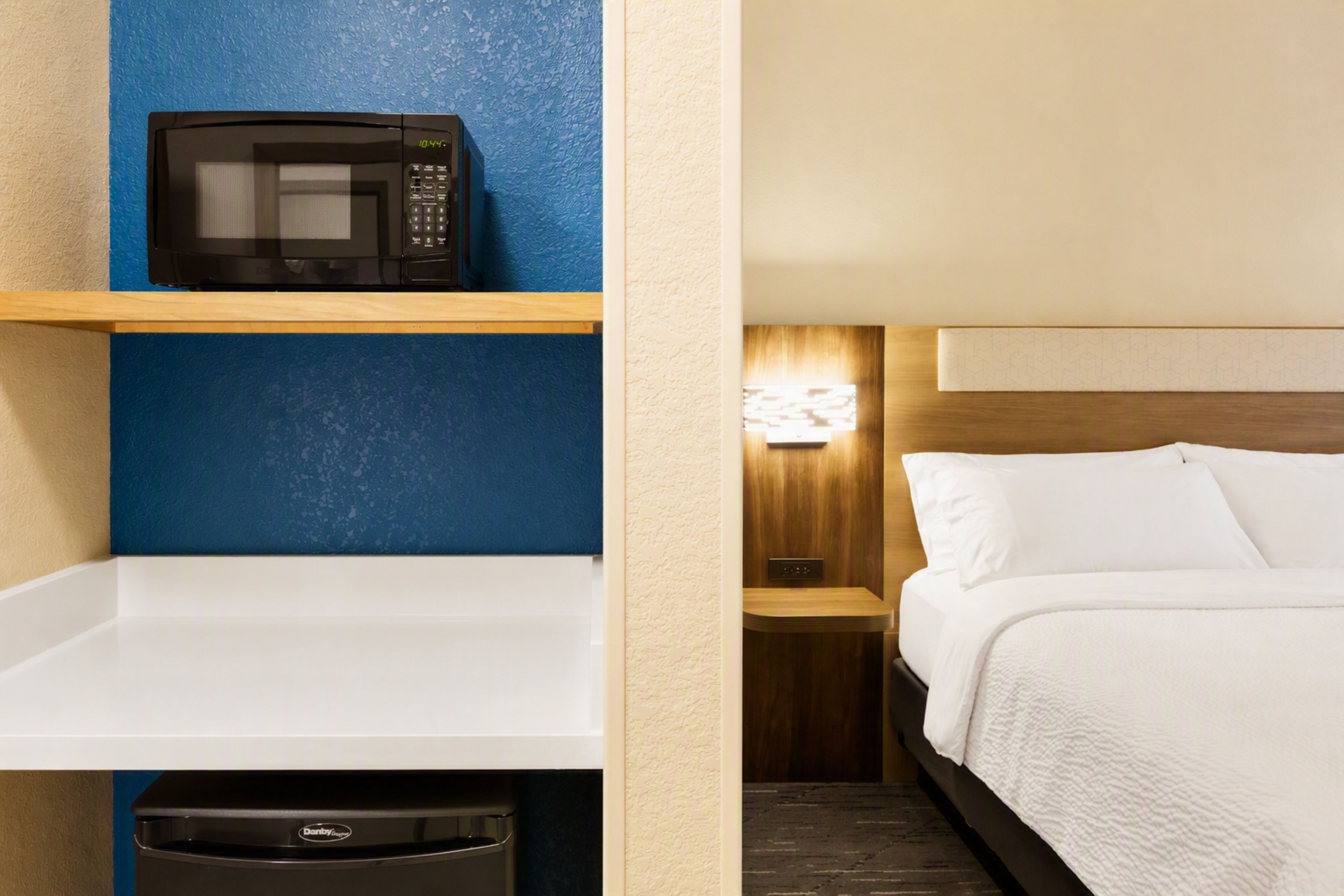 Holiday Inn Express & Suites Fort Worth North - Northlake — 4
