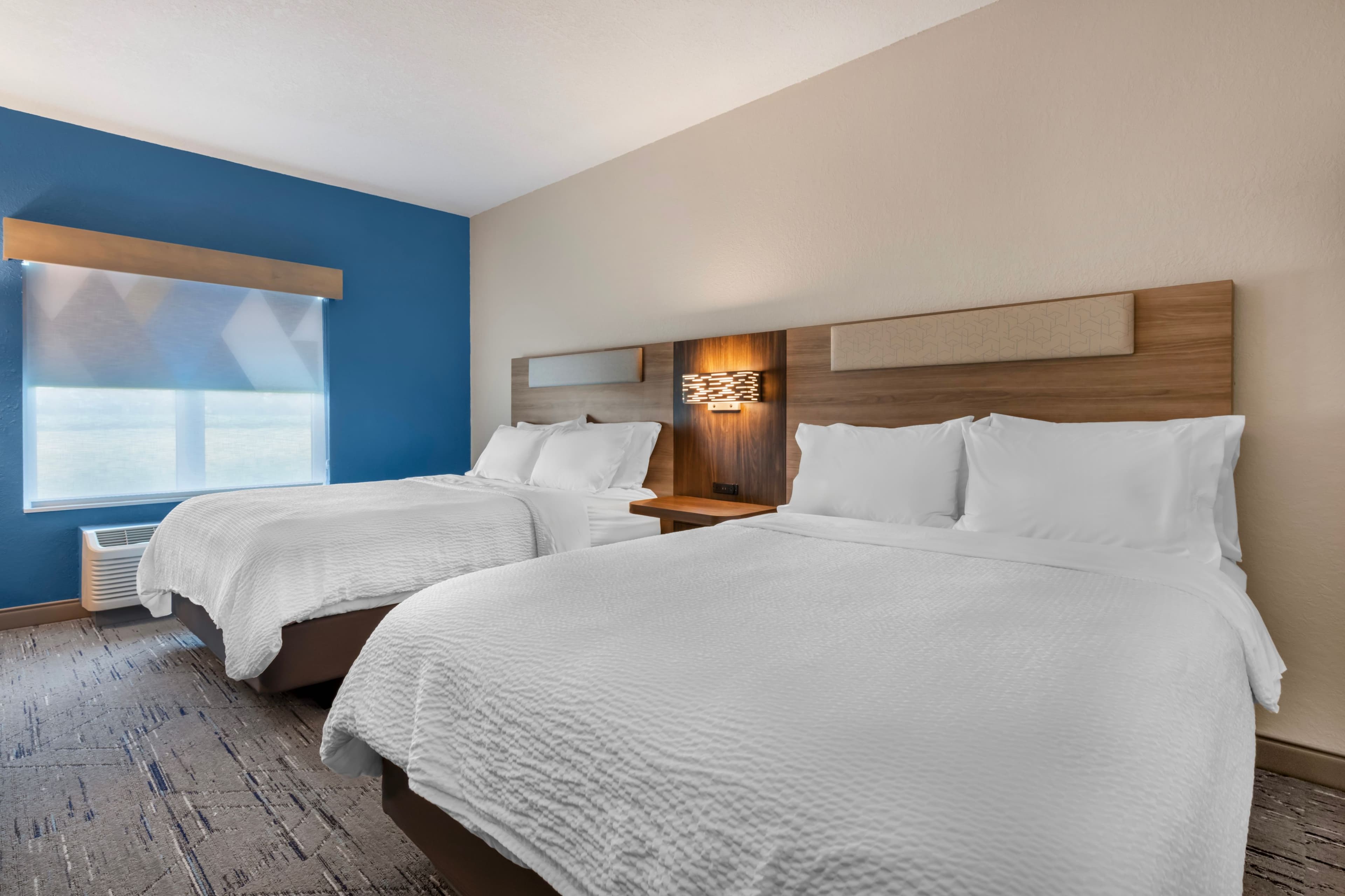 Holiday Inn Express & Suites Northwood — 10