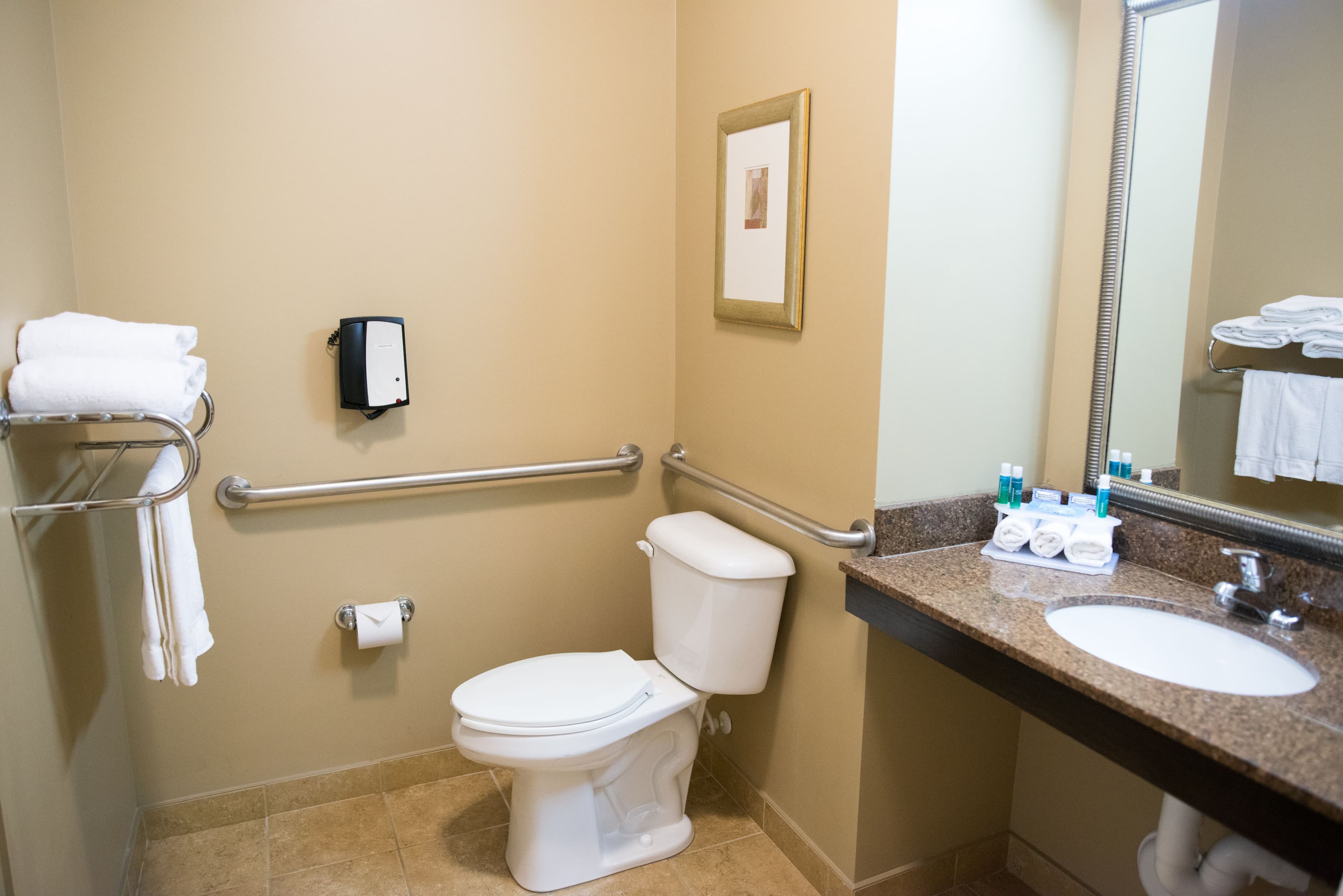 Holiday Inn Express & Suites Northwood — 19