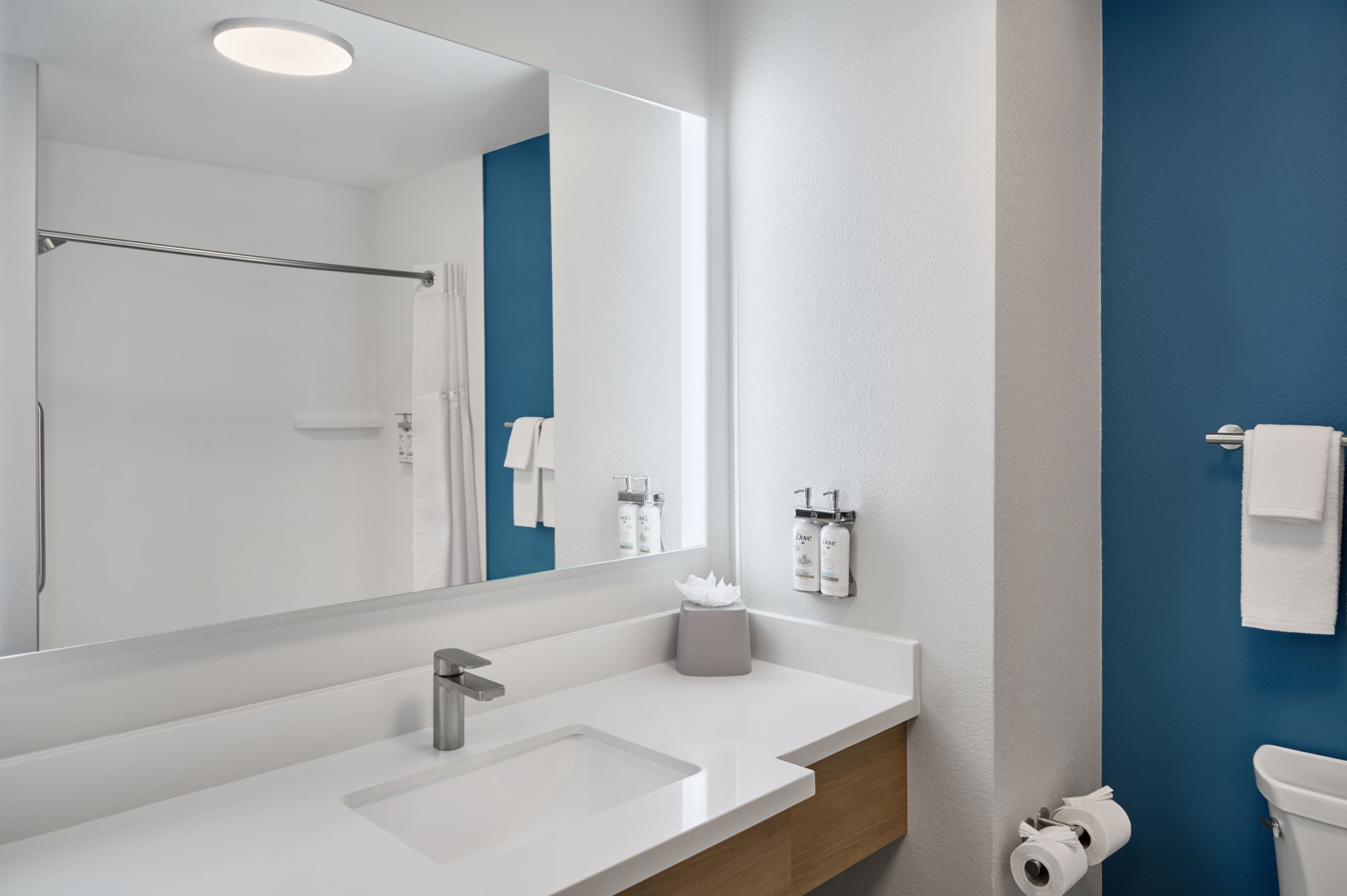 Holiday Inn Express & Suites Odessa - Image 3