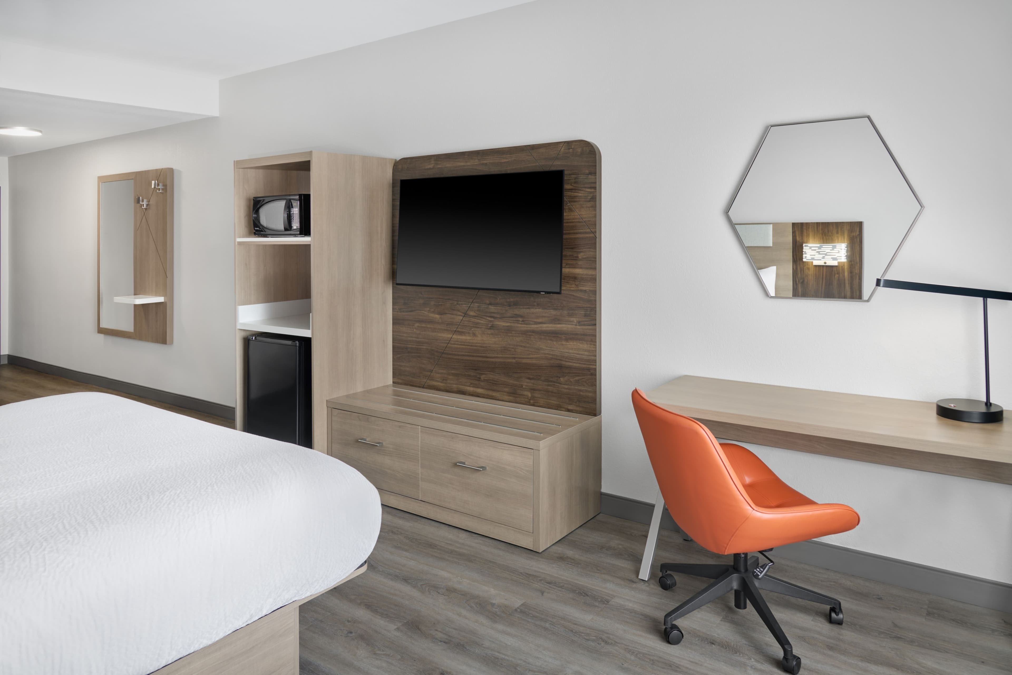Holiday Inn Express & Suites Odessa — 10