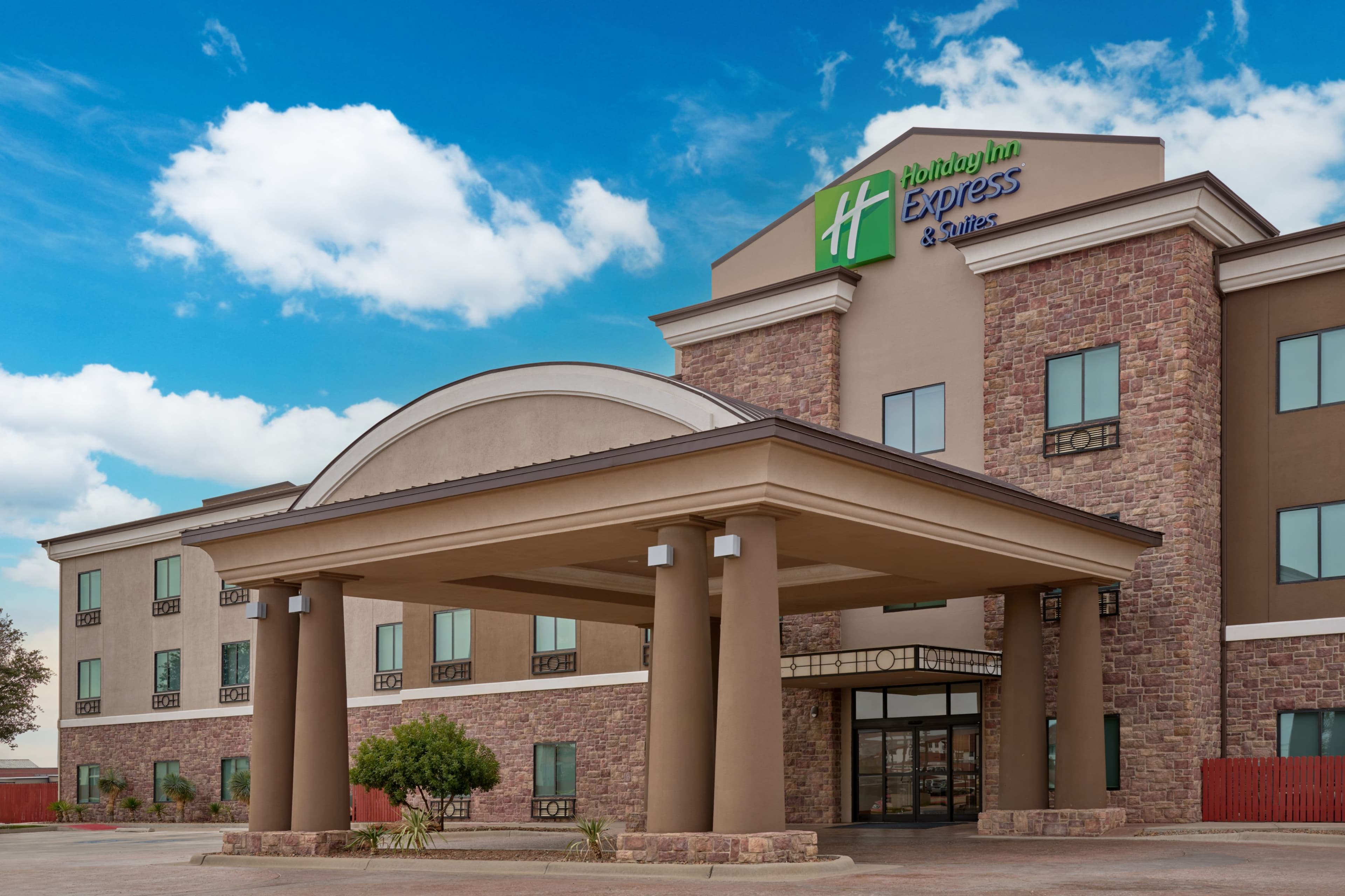 Holiday Inn Express & Suites Odessa - Image 1