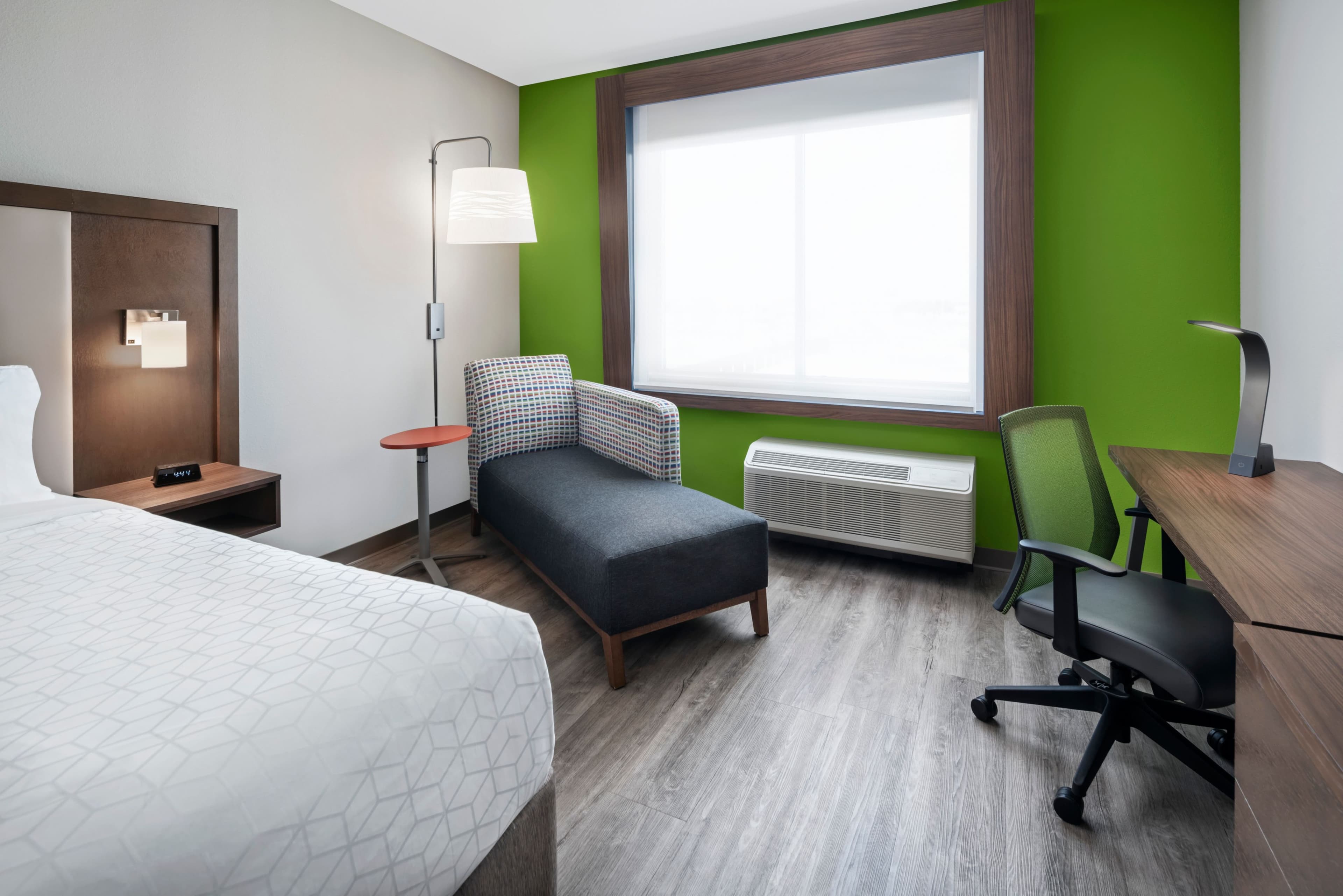 Holiday Inn Express & Suites Odessa I-20 — 11
