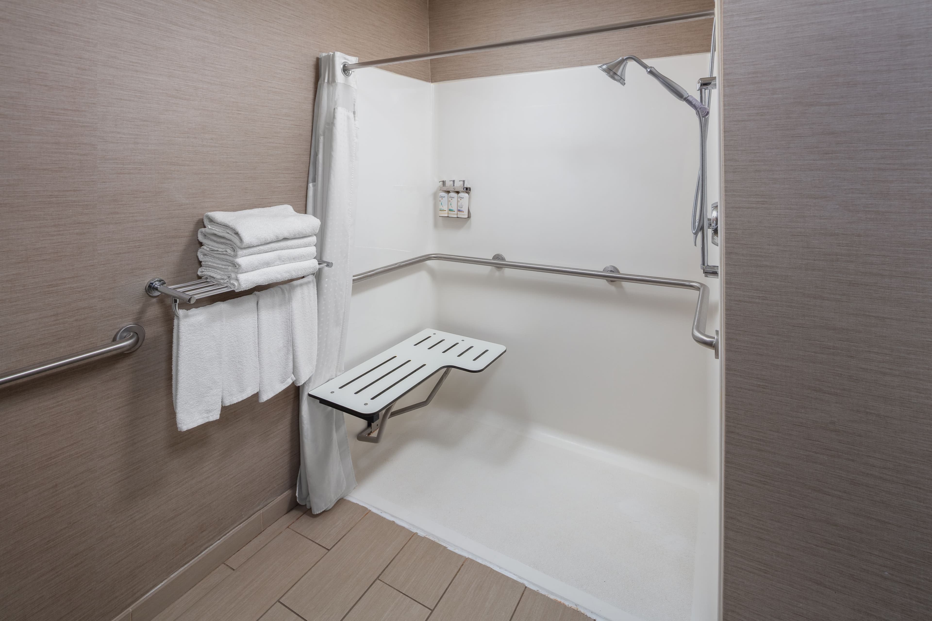 Holiday Inn Express & Suites St. Louis West-O'Fallon — 13