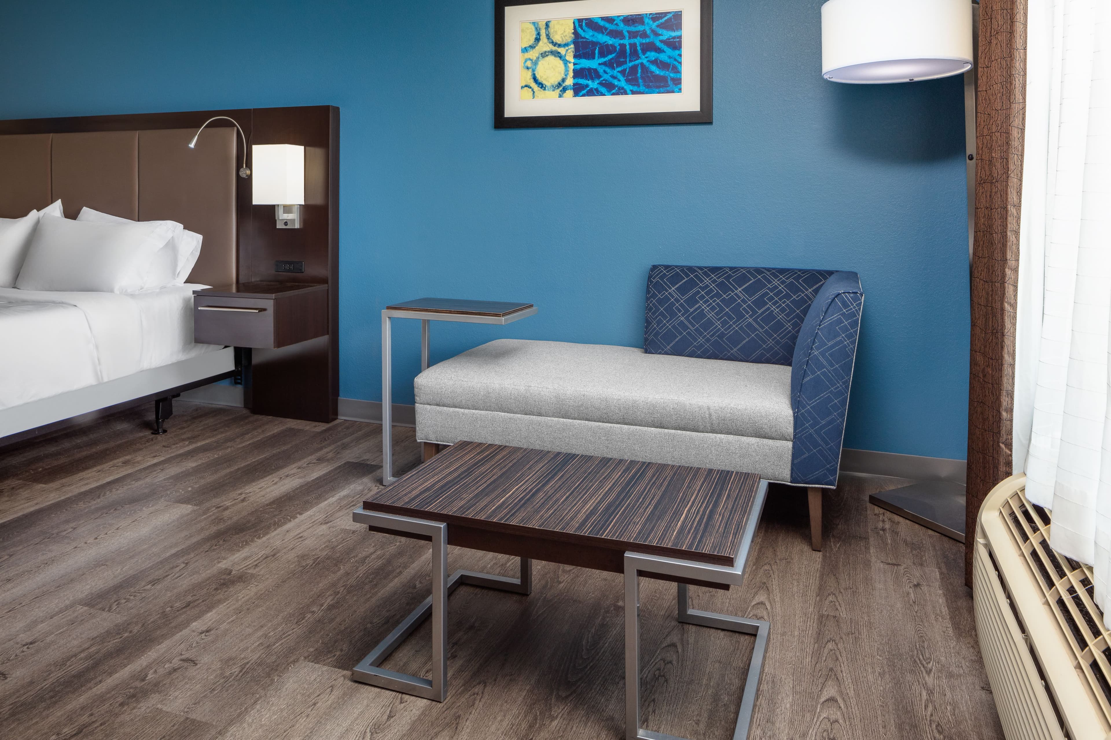 Holiday Inn Express & Suites St. Louis West-O'Fallon — 10