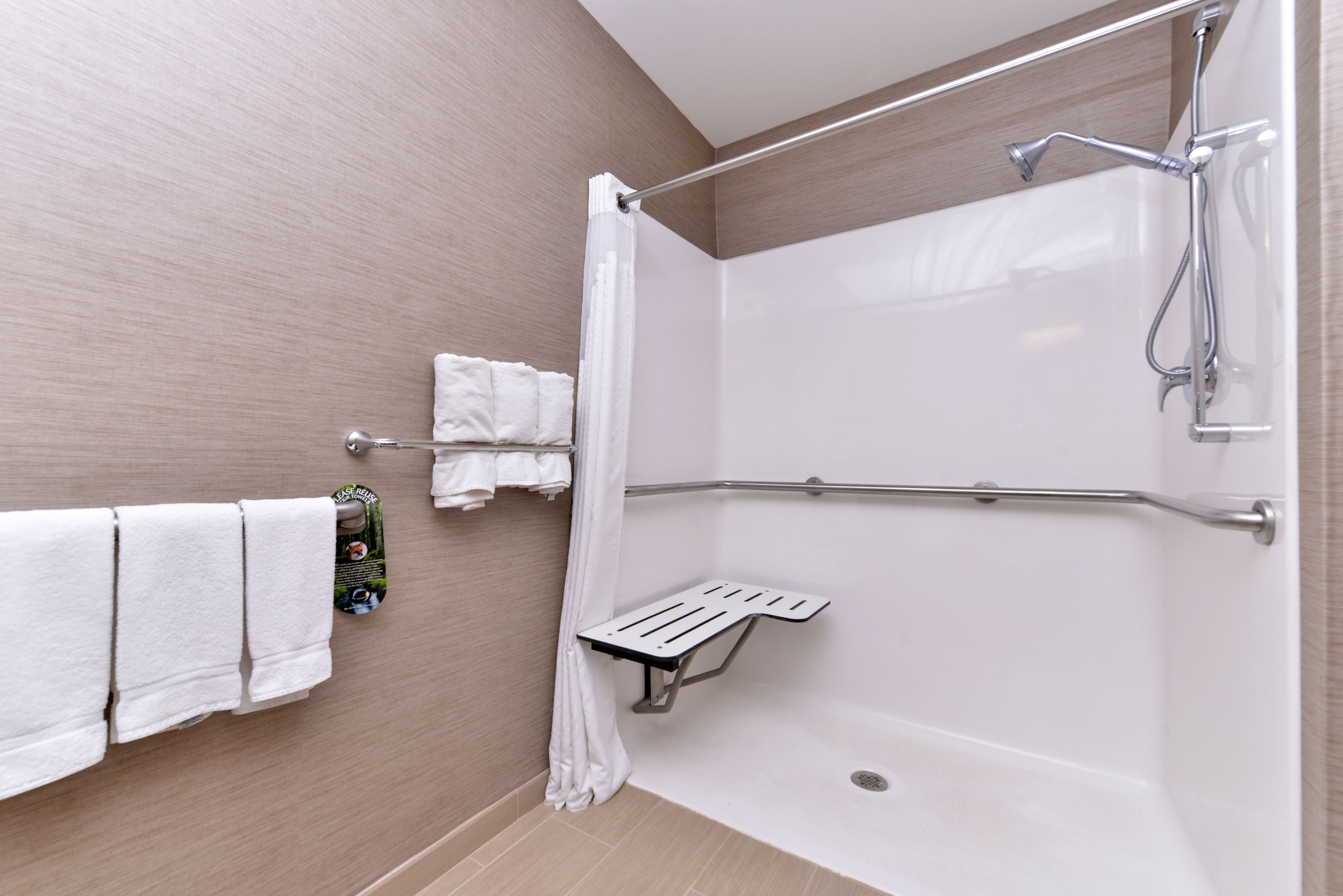Holiday Inn Express & Suites St. Louis West-O'Fallon — 12
