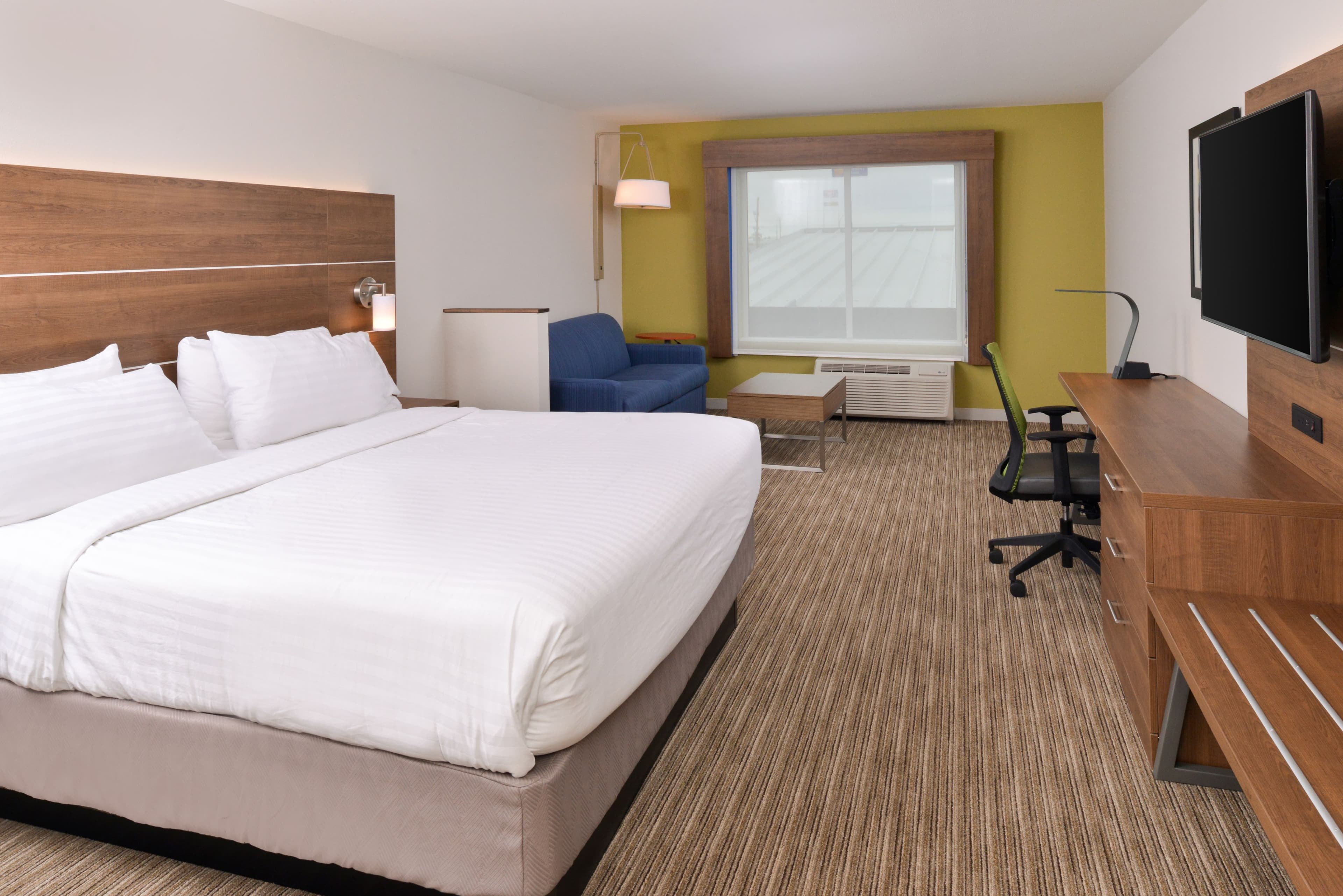 Holiday Inn Express & Suites Ogallala — 6