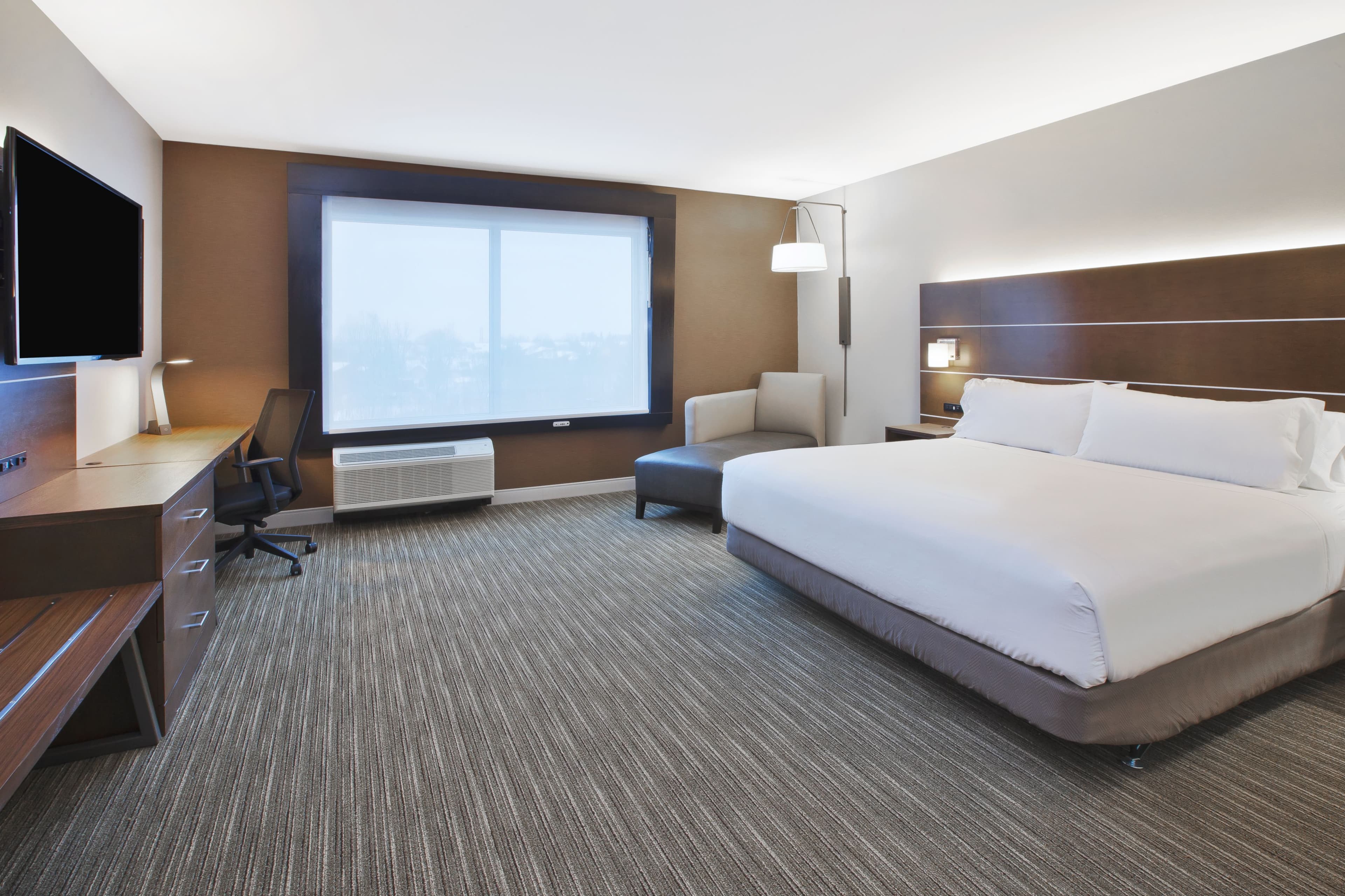Holiday Inn Express & Suites Okemos - University Area — 8