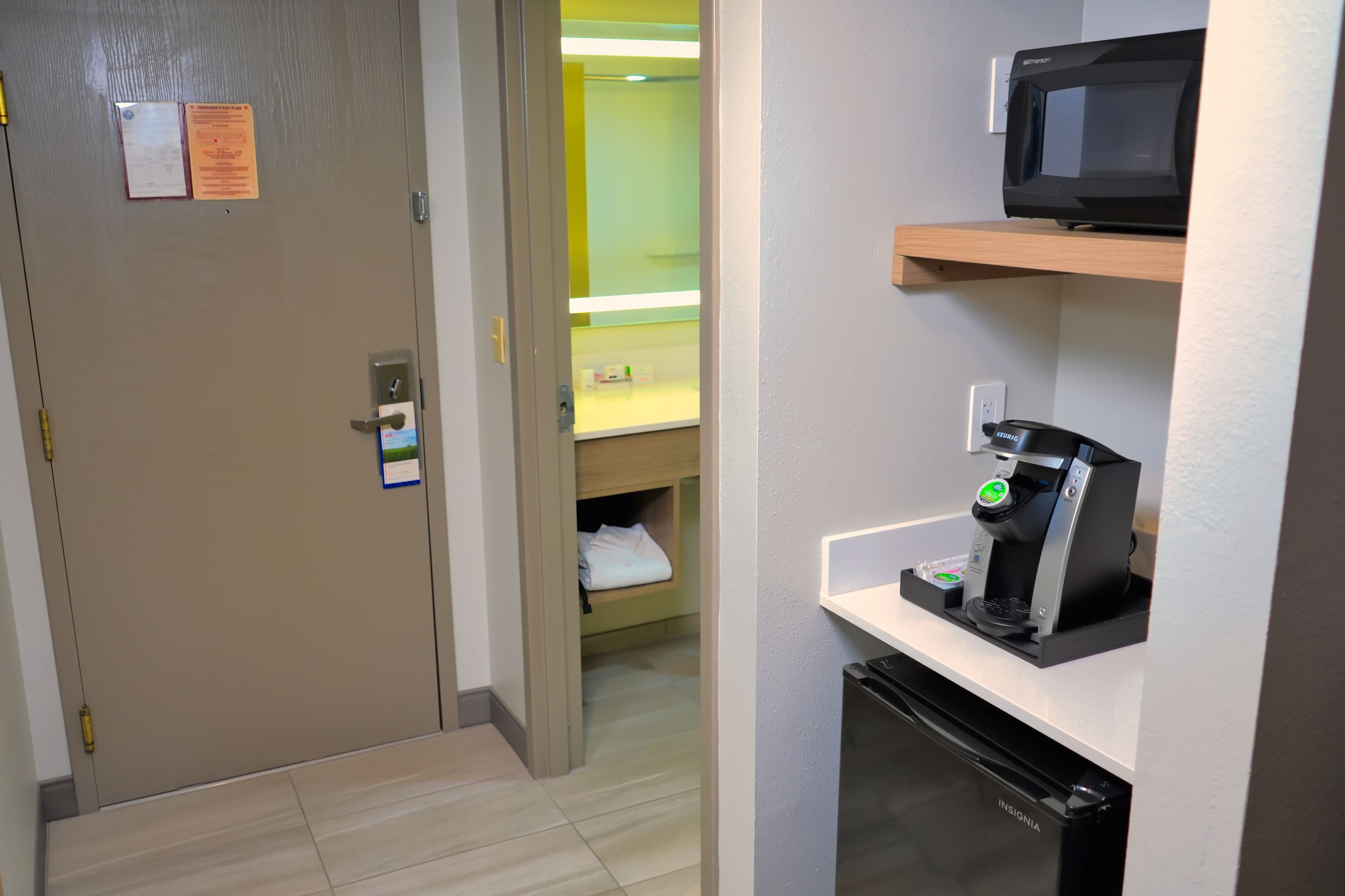 Holiday Inn Express & Suites Tampa Northwest-Oldsmar — 6