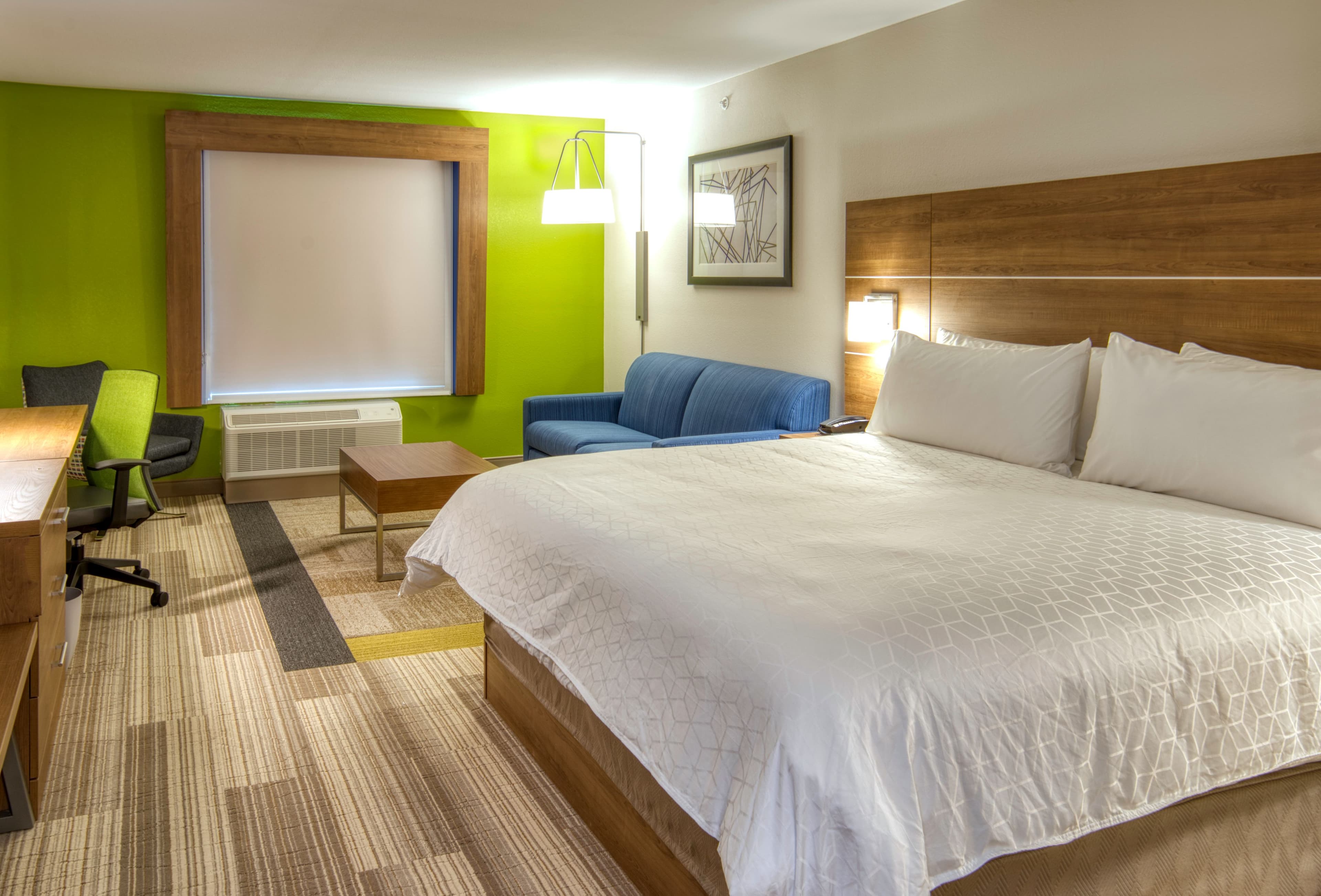 Holiday Inn Express & Suites Omaha Downtown - Old Market — 23