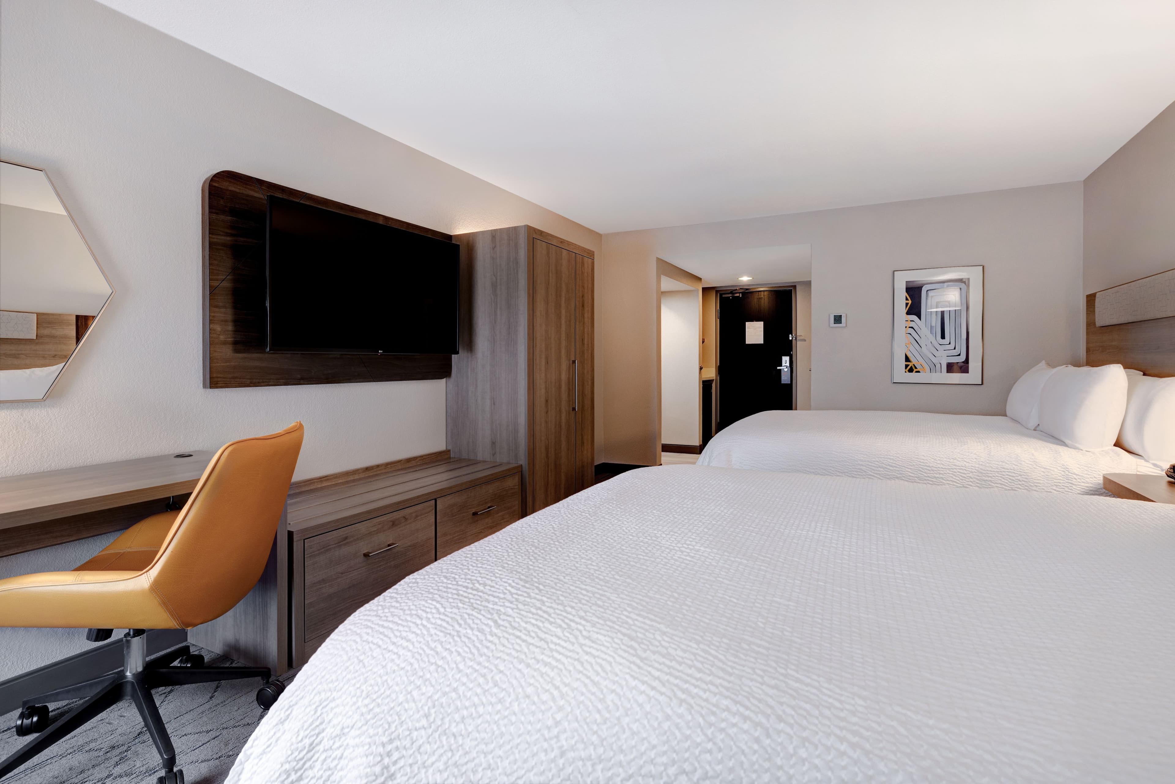 Holiday Inn Express & Suites Central Omaha — 13