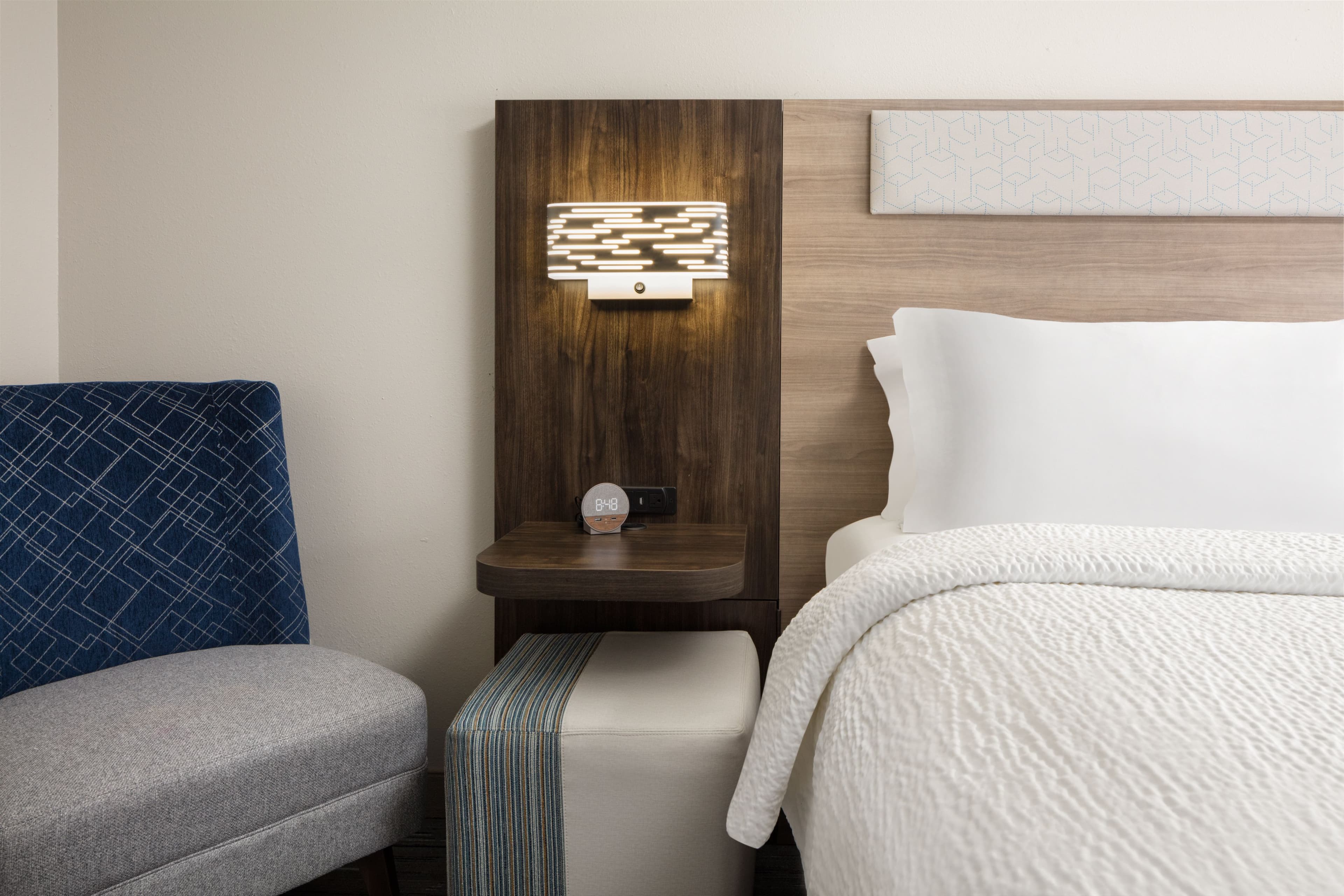 Holiday Inn Express & Suites Cherry Hills — 5