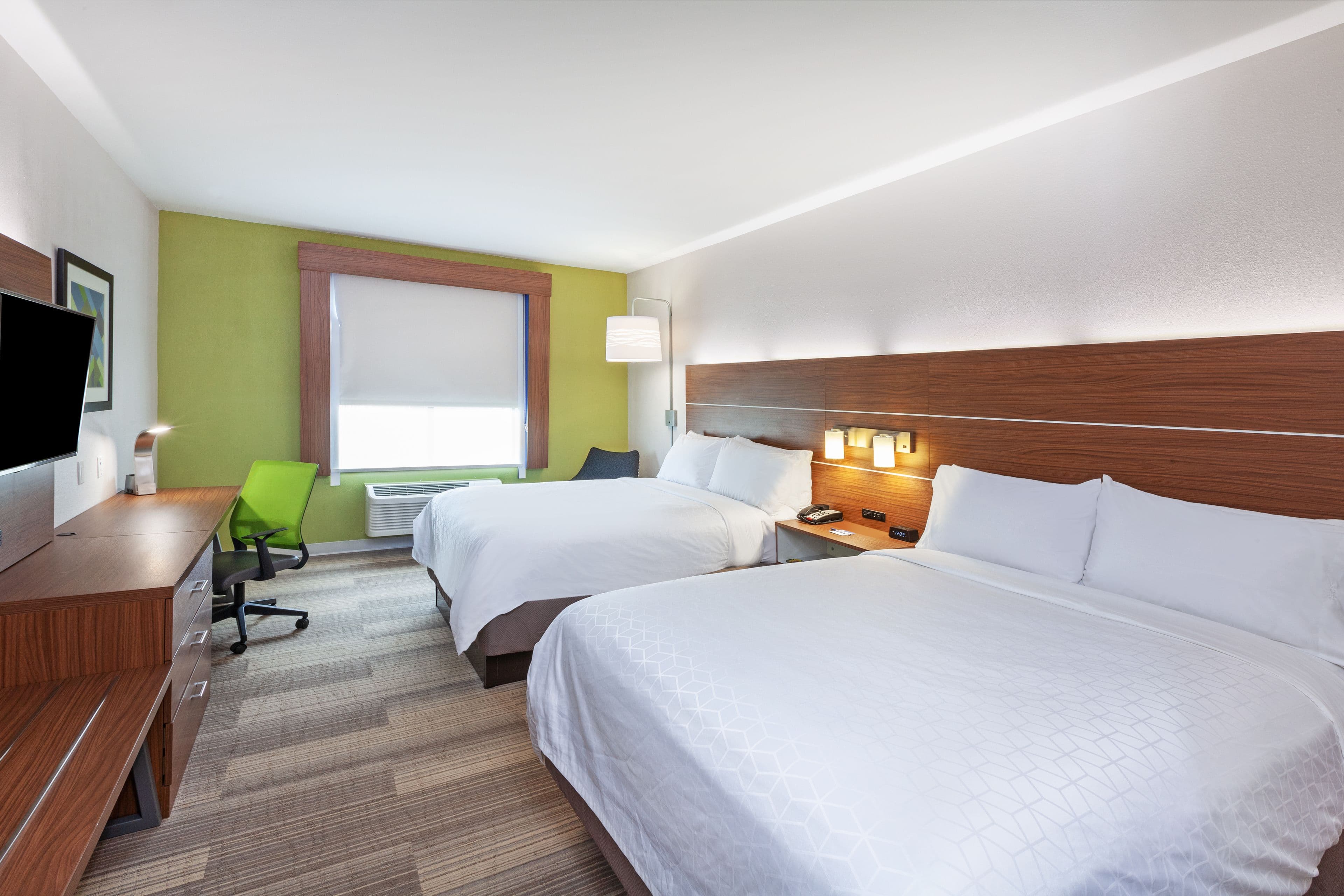 Holiday Inn Express & Suites Orange — 8