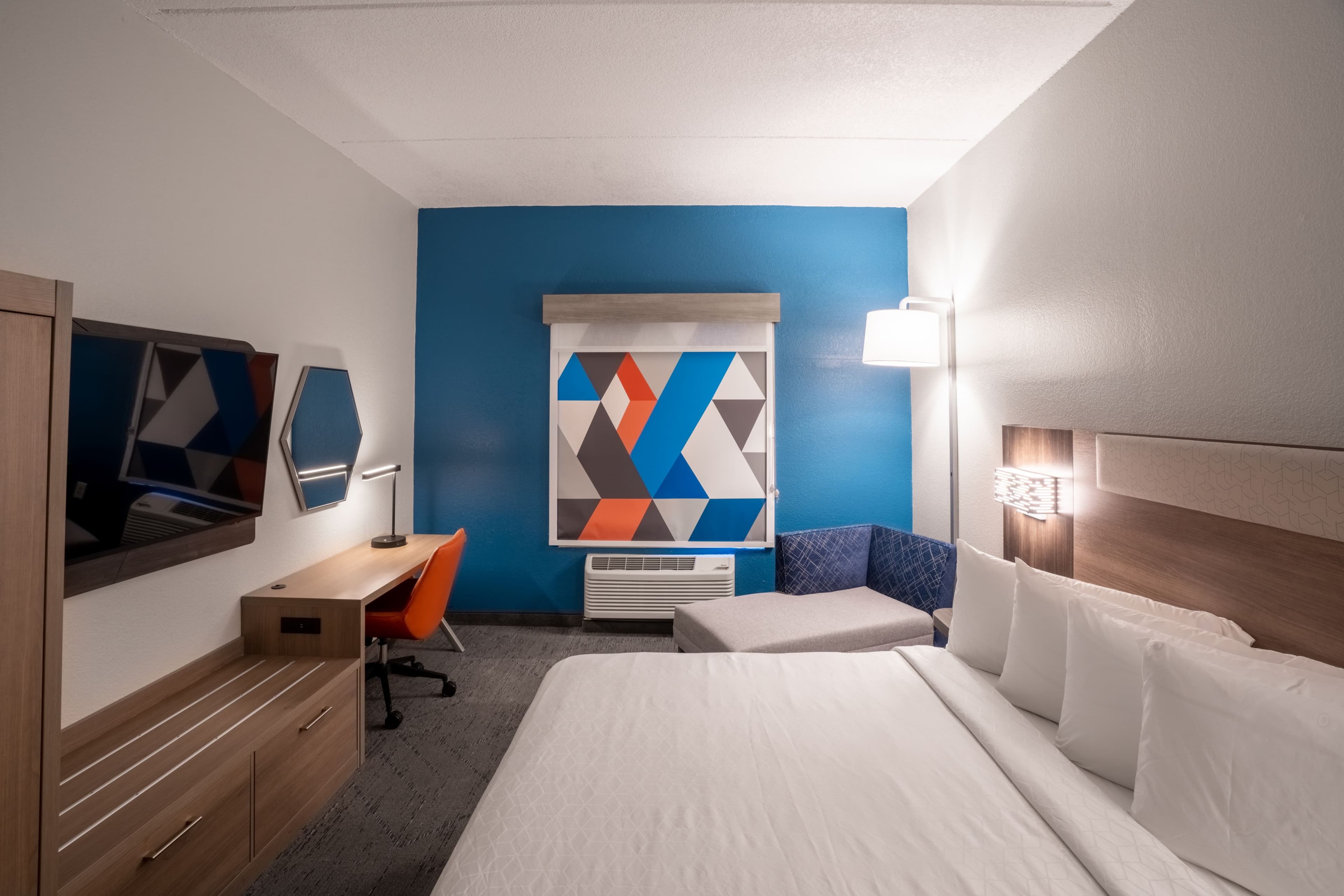 Holiday Inn Express & Suites Orange City - Deltona — 12
