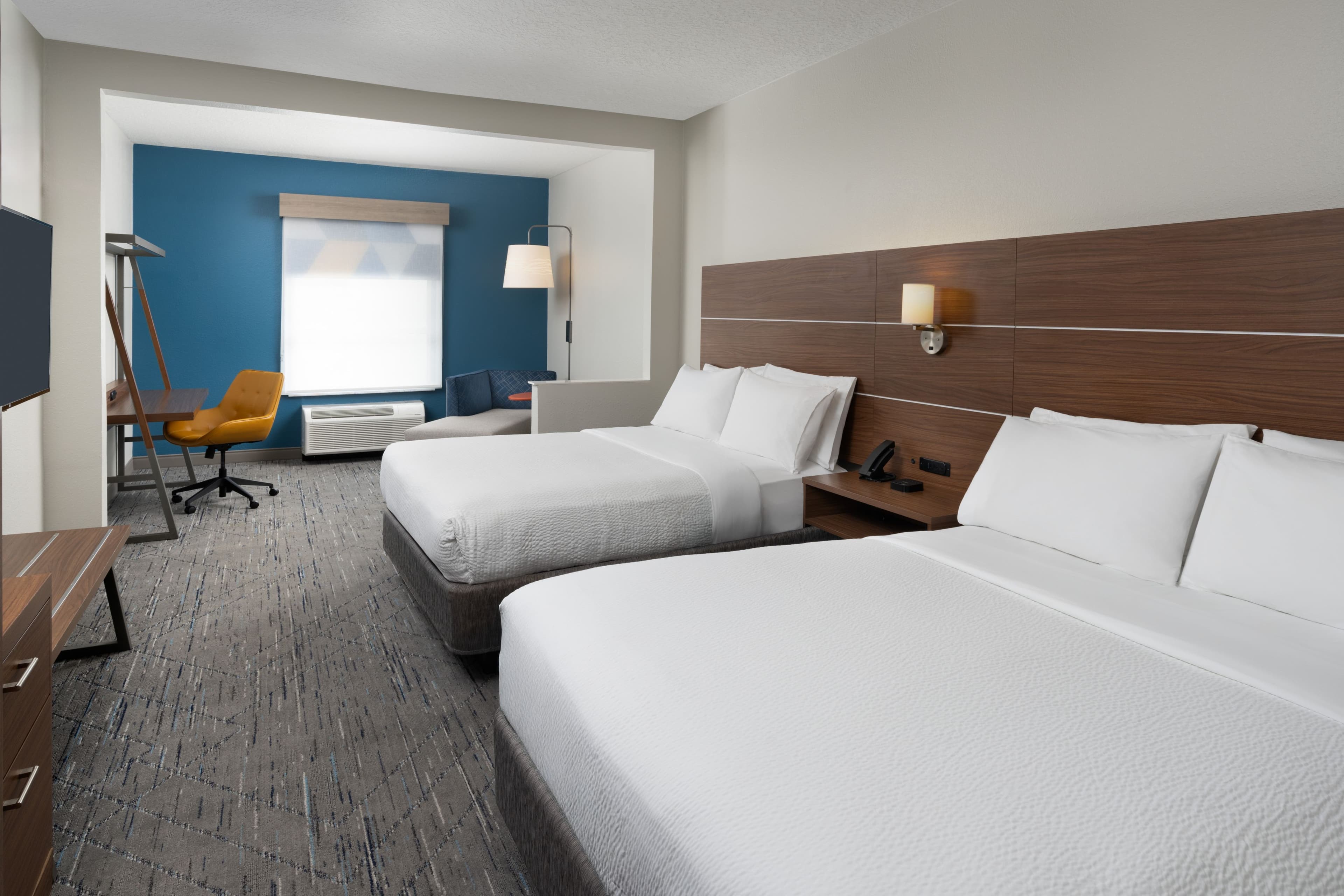 Holiday Inn Express & Suites Orlando International Airport — 27