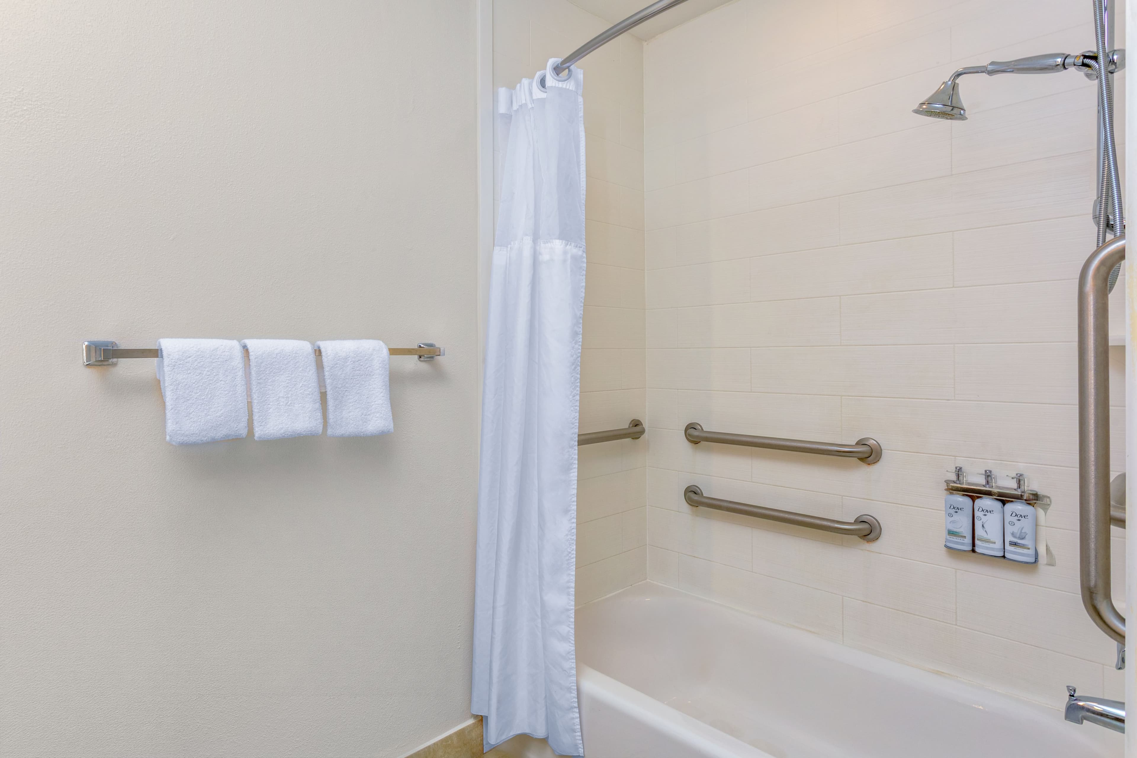 Holiday Inn Express & Suites Orlando East-UCF Area — 18