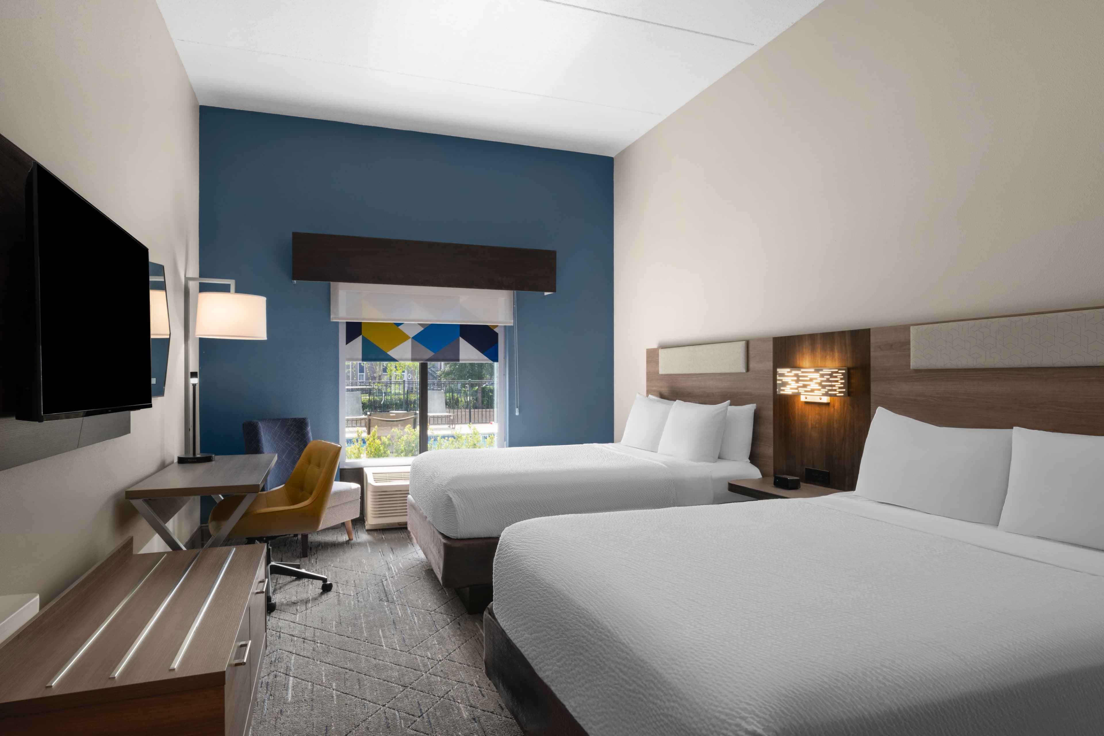 Holiday Inn Express & Suites Orlando East-UCF Area — 33