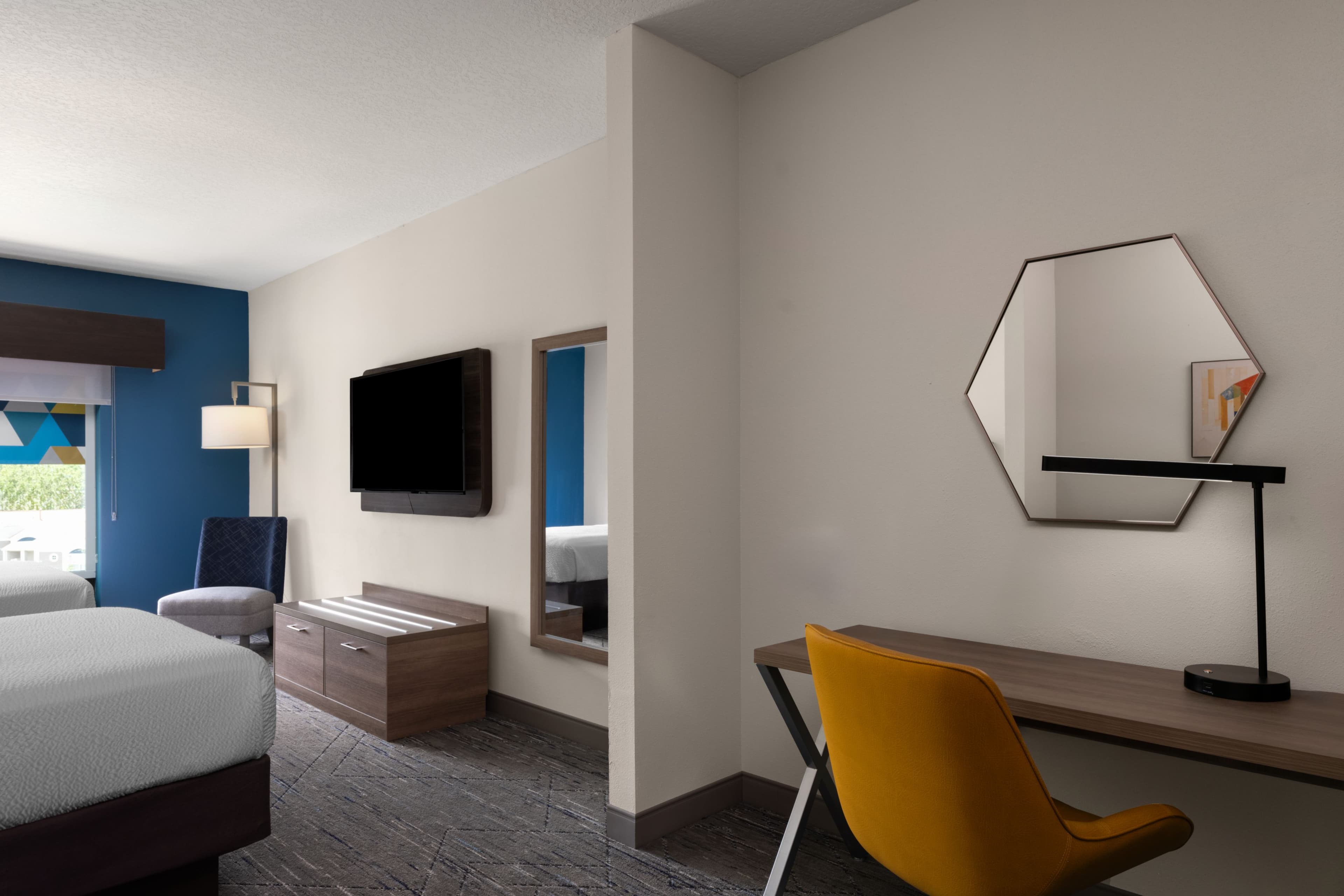 Holiday Inn Express & Suites Orlando East-UCF Area — 73